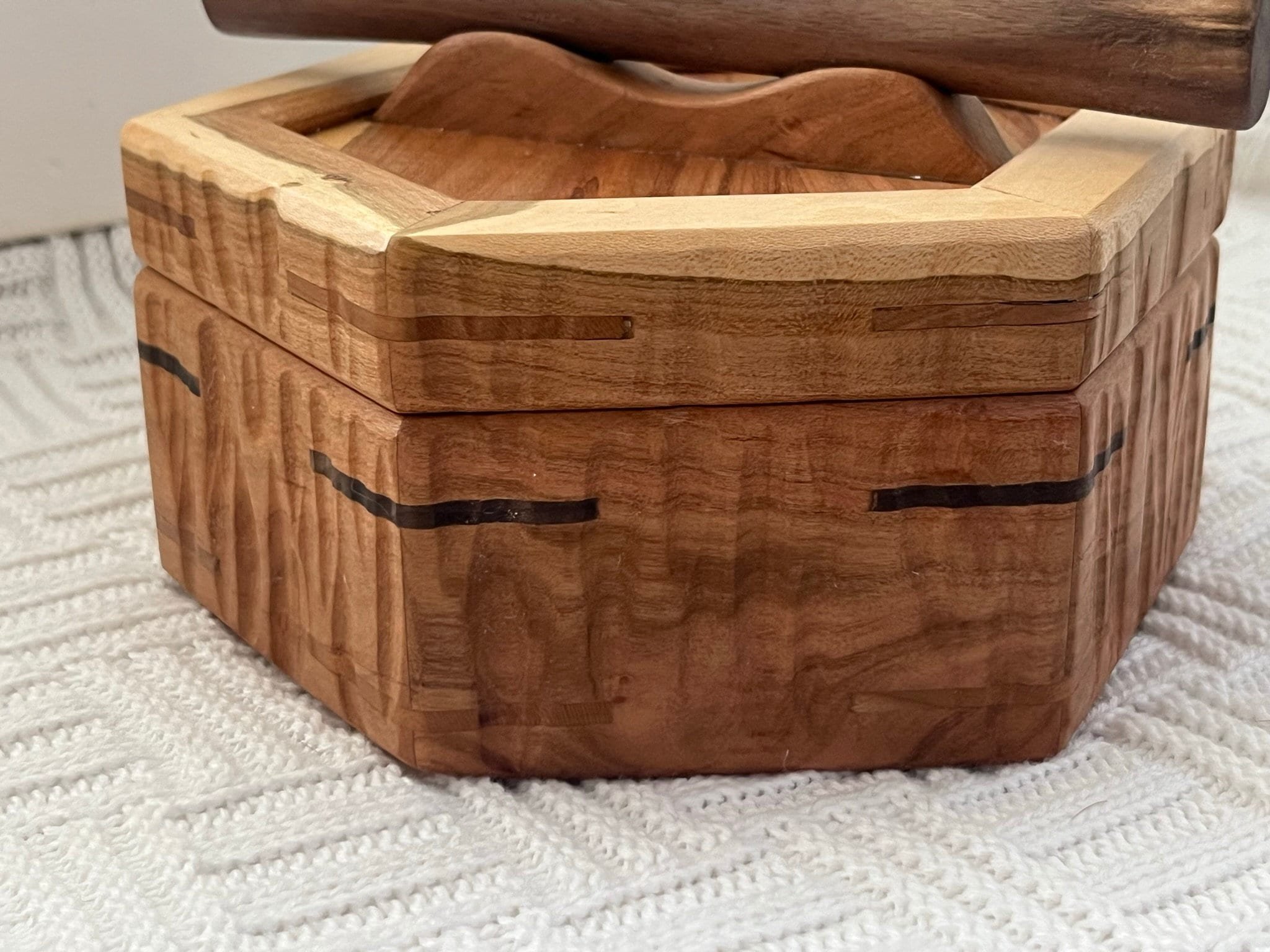 https://i.etsystatic.com/33218092/r/il/4bbfa6/5603816065/il_fullxfull.5603816065_5f1w.jpg