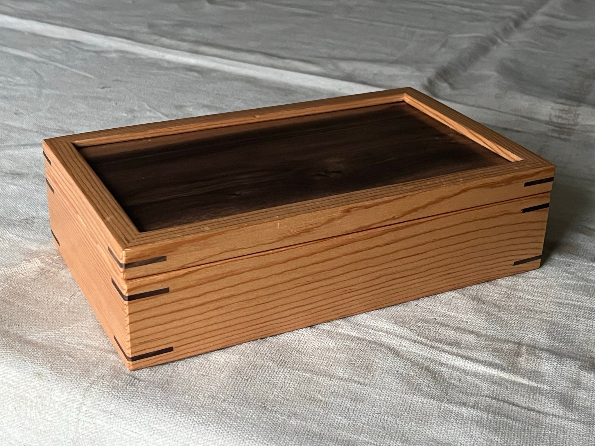 https://i.etsystatic.com/33218092/r/il/8f7427/4607953293/il_fullxfull.4607953293_a917.jpg