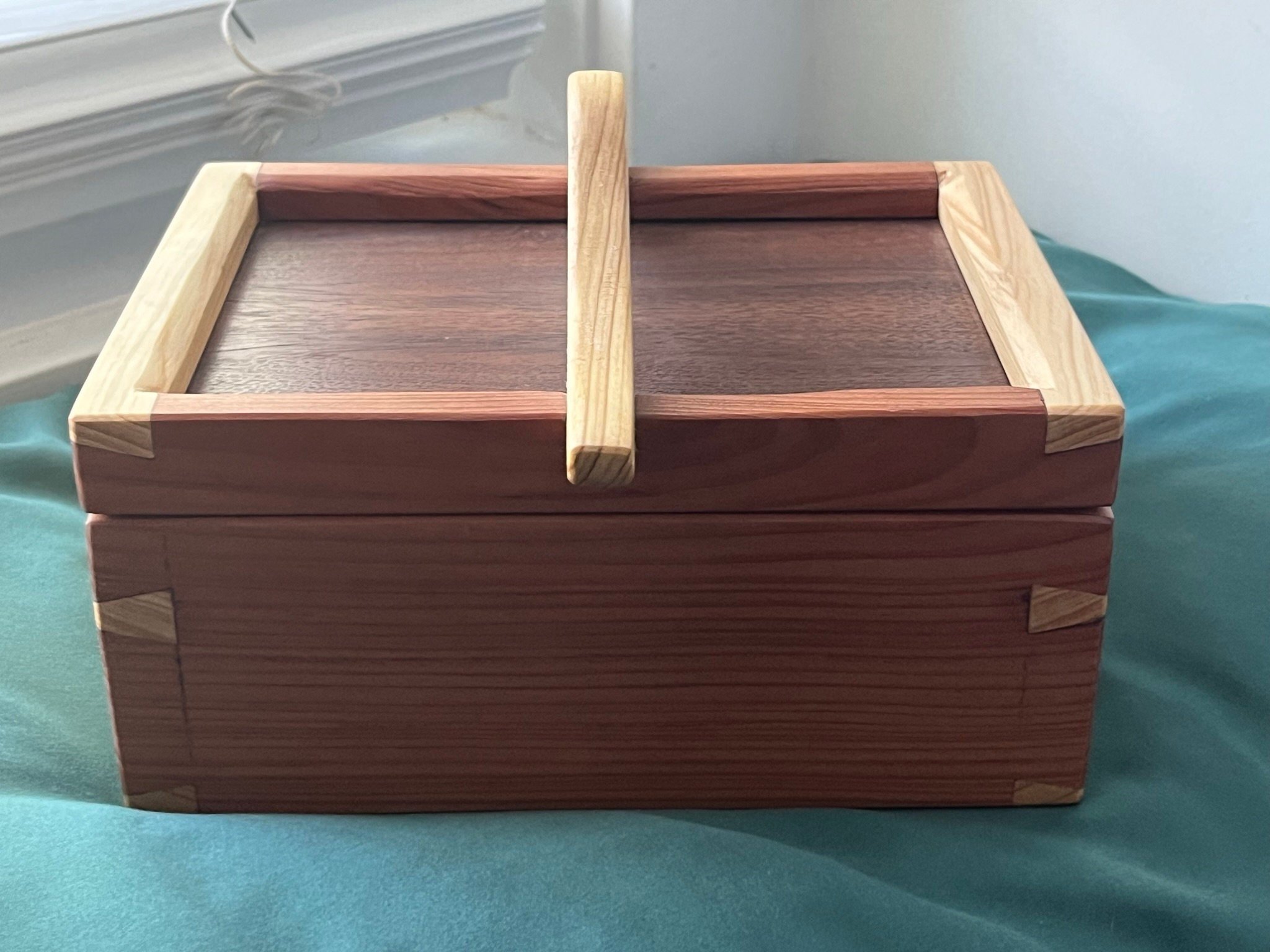 https://i.etsystatic.com/33218092/r/il/9f2496/5603770229/il_fullxfull.5603770229_1nzq.jpg