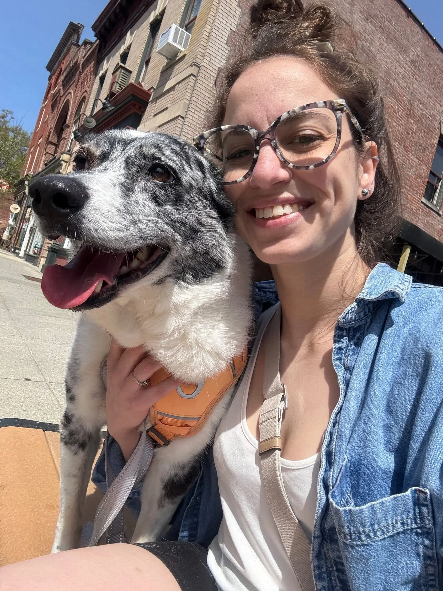 We are so excited to welcome @slowflowsomatics to our team! Meagan (she/her) will join us twice a month on Monday evenings to offer somatic myofascial release small group classes.
Meagan is a NY licensed occupational therapist who’s been supp