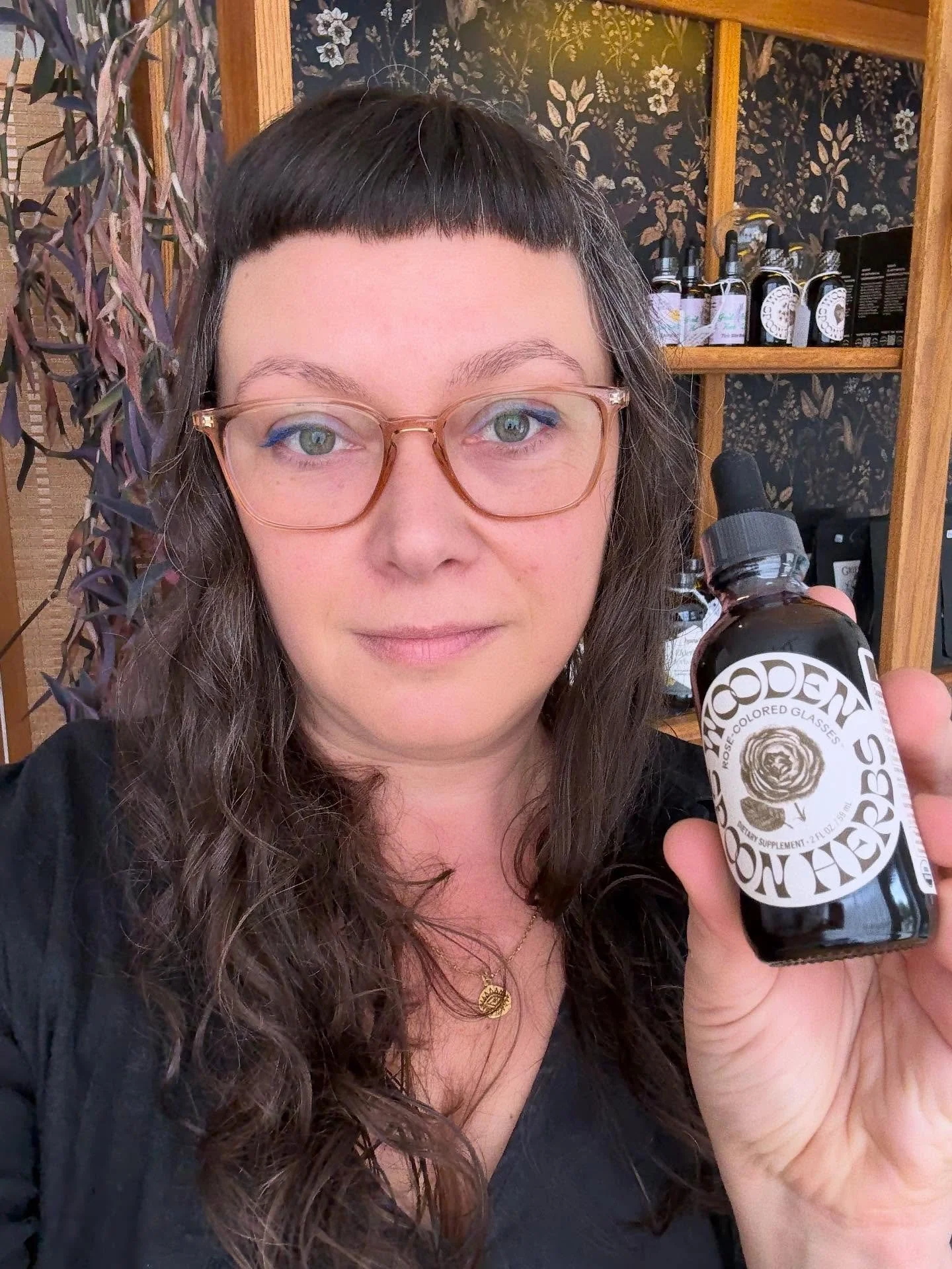 Looking to boost your mood with an easily transportable remedy but avoiding alcohol? Try @woodenspoonherbs Rose Colored Glasses glycerite โค๏ธ This formula eases the mind & lifts the mood ๐น
Cheer up and chill out with this sweet stress support. I