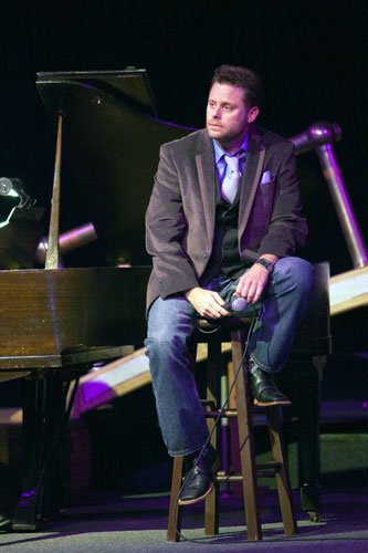 Web_StrayDogCabaret1135.jpg