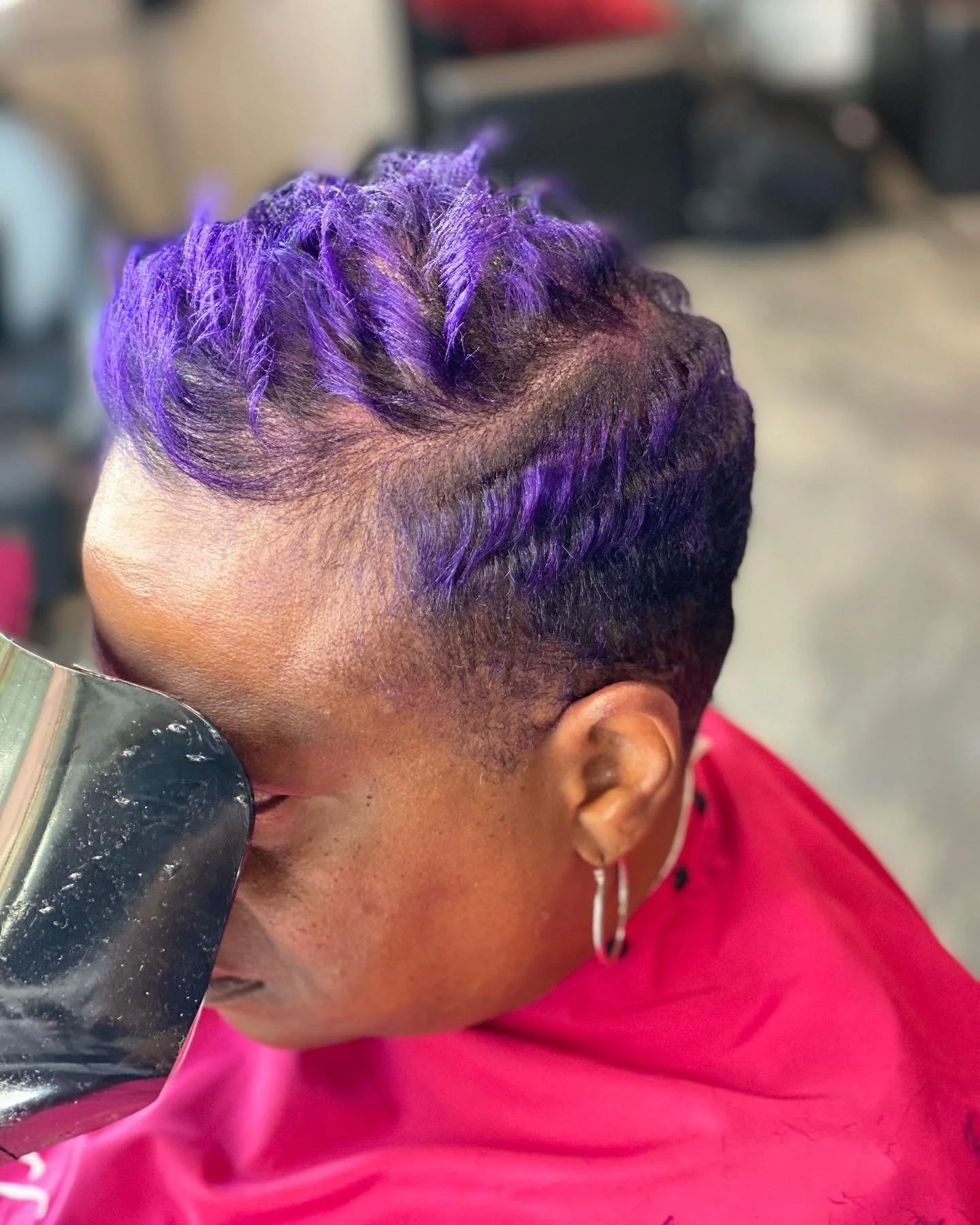 Did someone say #purple Friday?

#dmvstylist #owingsmills #pikesville #hairstylist #colorist #visagecolor #explore #explorepage #haircare #hairgoals #purplefriday💜
