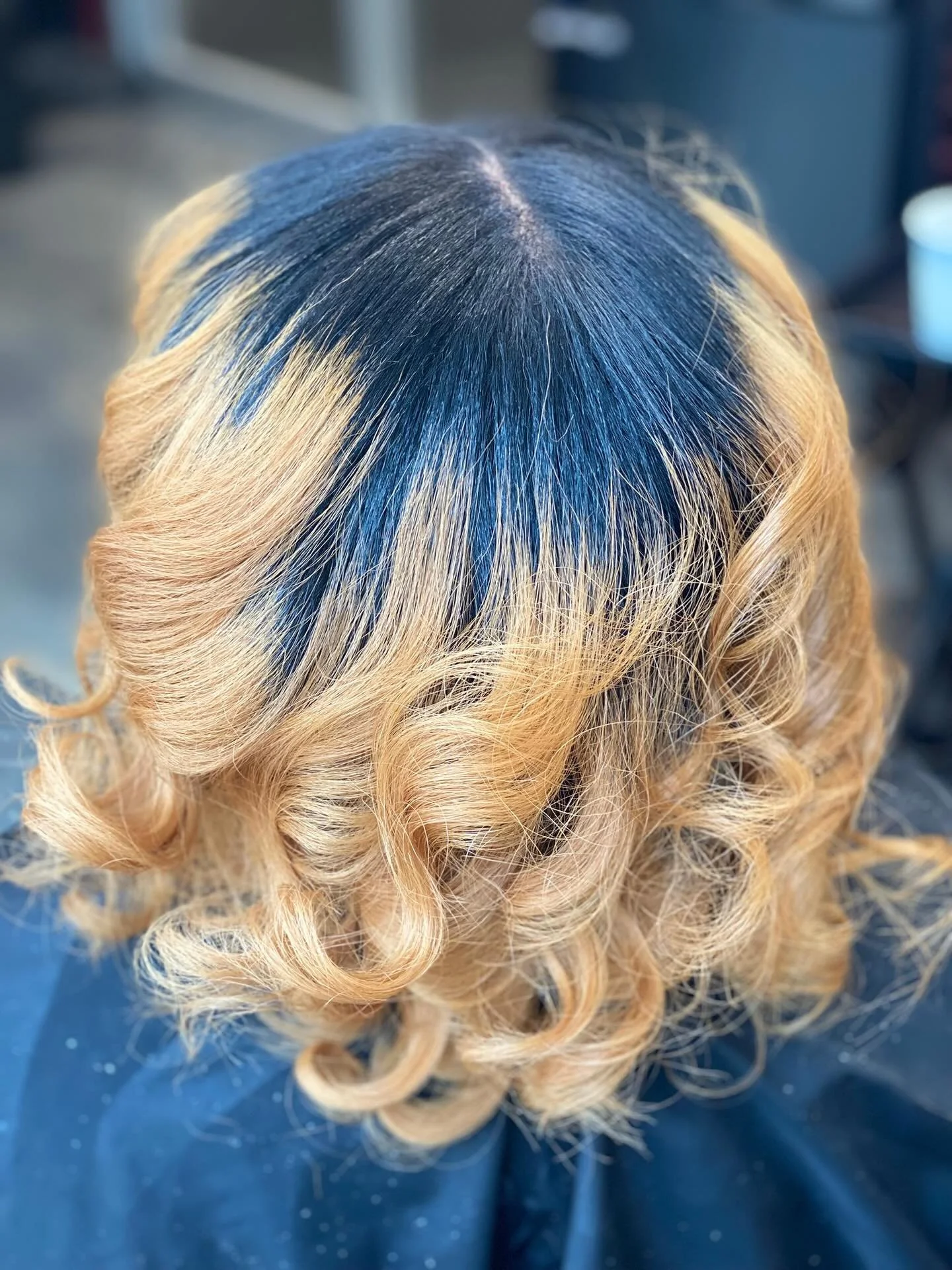 Hey Beauties! 🌸 

It&rsquo;s the season to let those natural tresses shine! ✨ Give those protective styles a little vacation and come take a seat in my chair for some illuminating services. Because here, YOUR beauty is our priority! 💁🏽&zwj;♀️💖 

