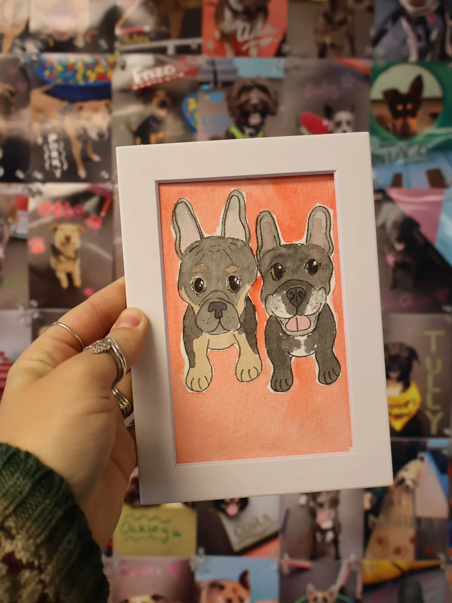 Be honest...some of you are obsessed with your puppers 🐾 don't you think they deserve a portrait?!

Tag someone you know who'd love a painting of their dog!

#milwaukeecreatives
#dogportraits #mkeartist #CaylaThePainter #LivePainting #shopsmall