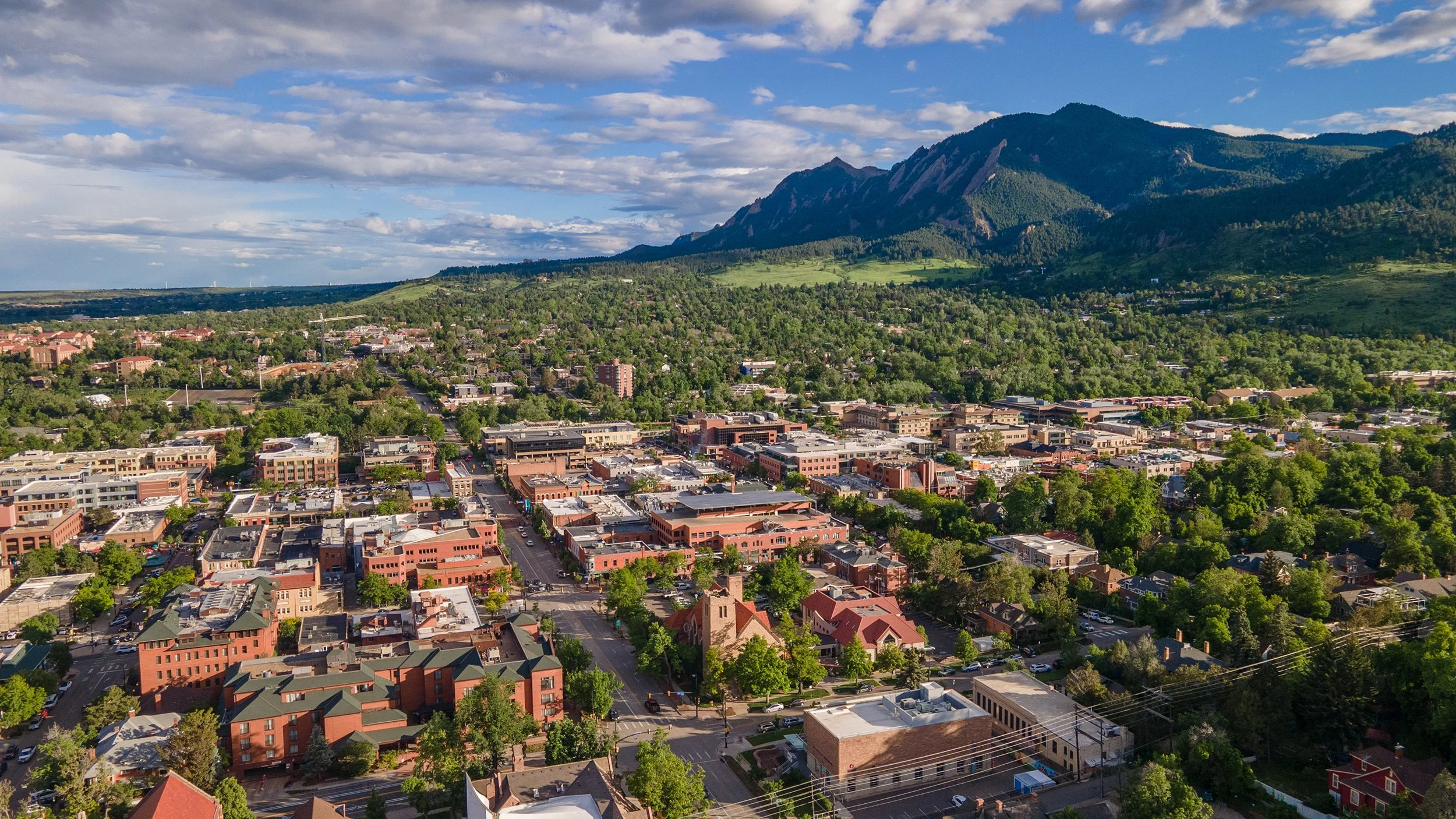 Finding Reliable Contractors in Boulder: Red Flags and Green Lights