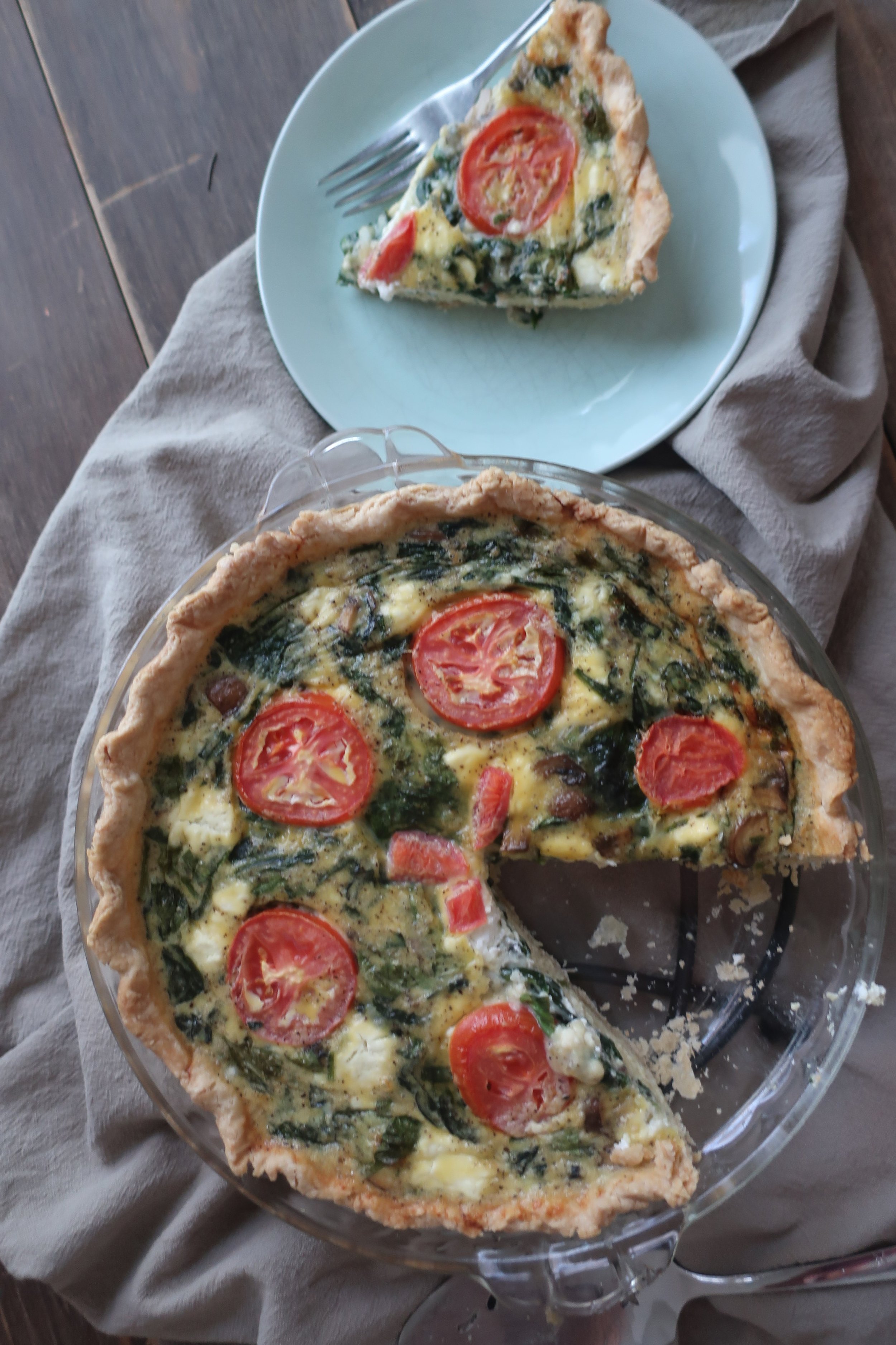 Simple Veggie Quiche with Shortcrust Pastry — accent golden