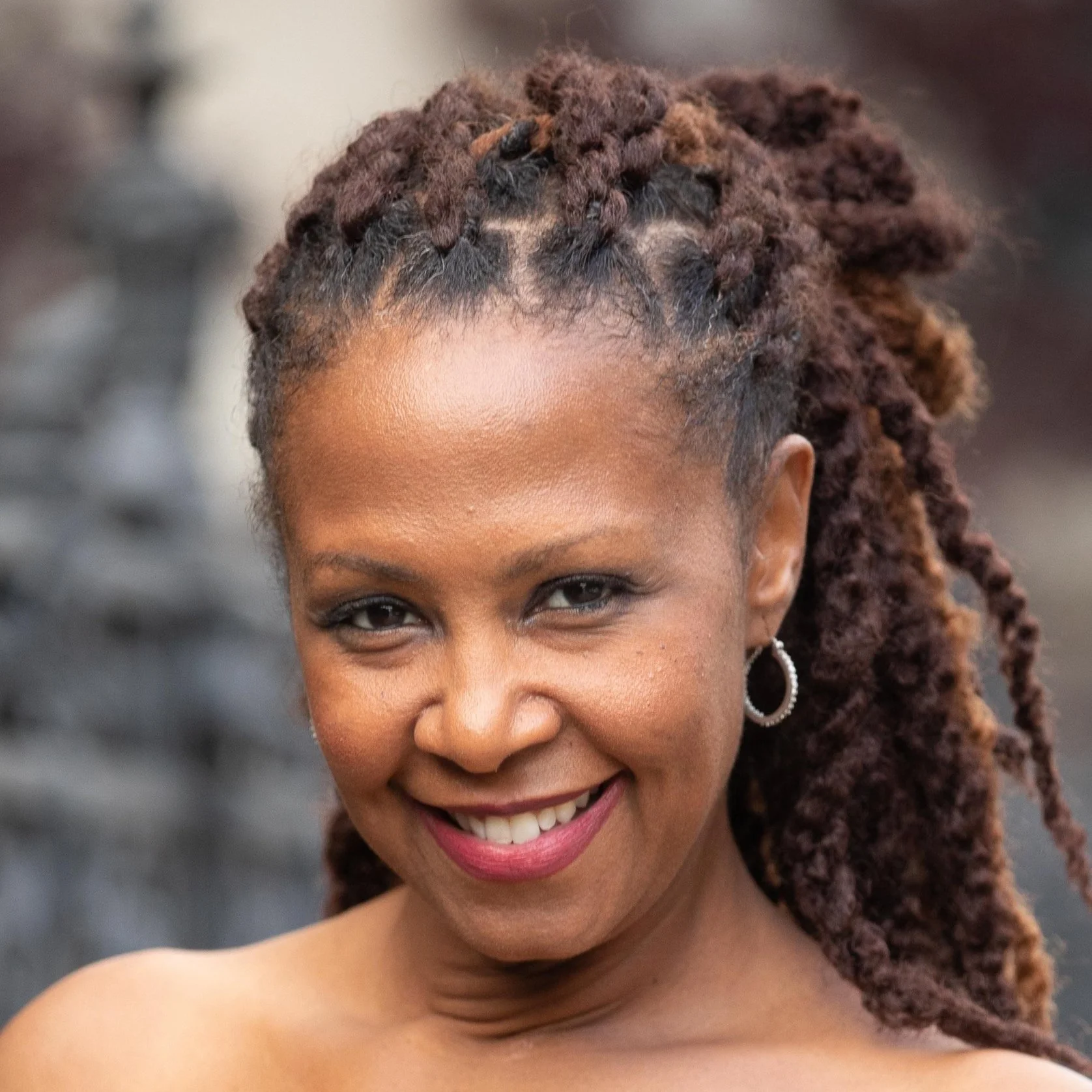 Brooke Dean_Author.jpg