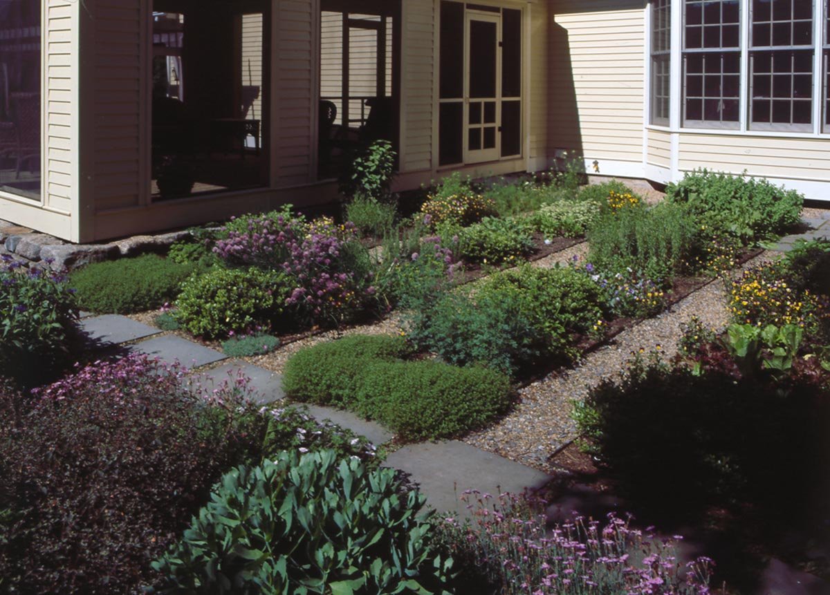 BWATKitchGarden2.jpg