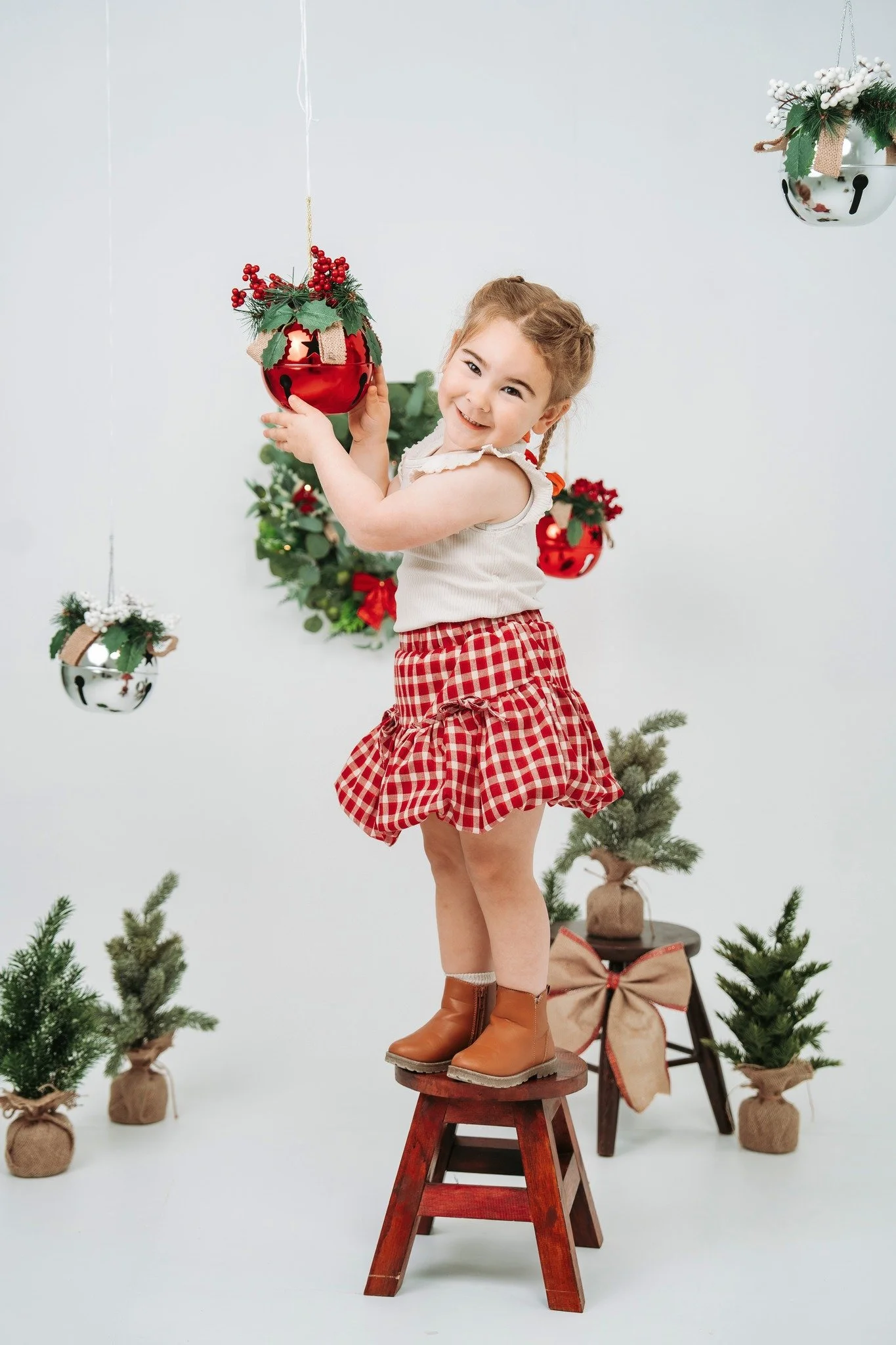 I honestly just cannot deal with how cute and fun this set up was today omg! There is still some spaces for tomorrow if anyone would like to snap one up - https://www.storybridge.co.nz/christmas-mini-sessions