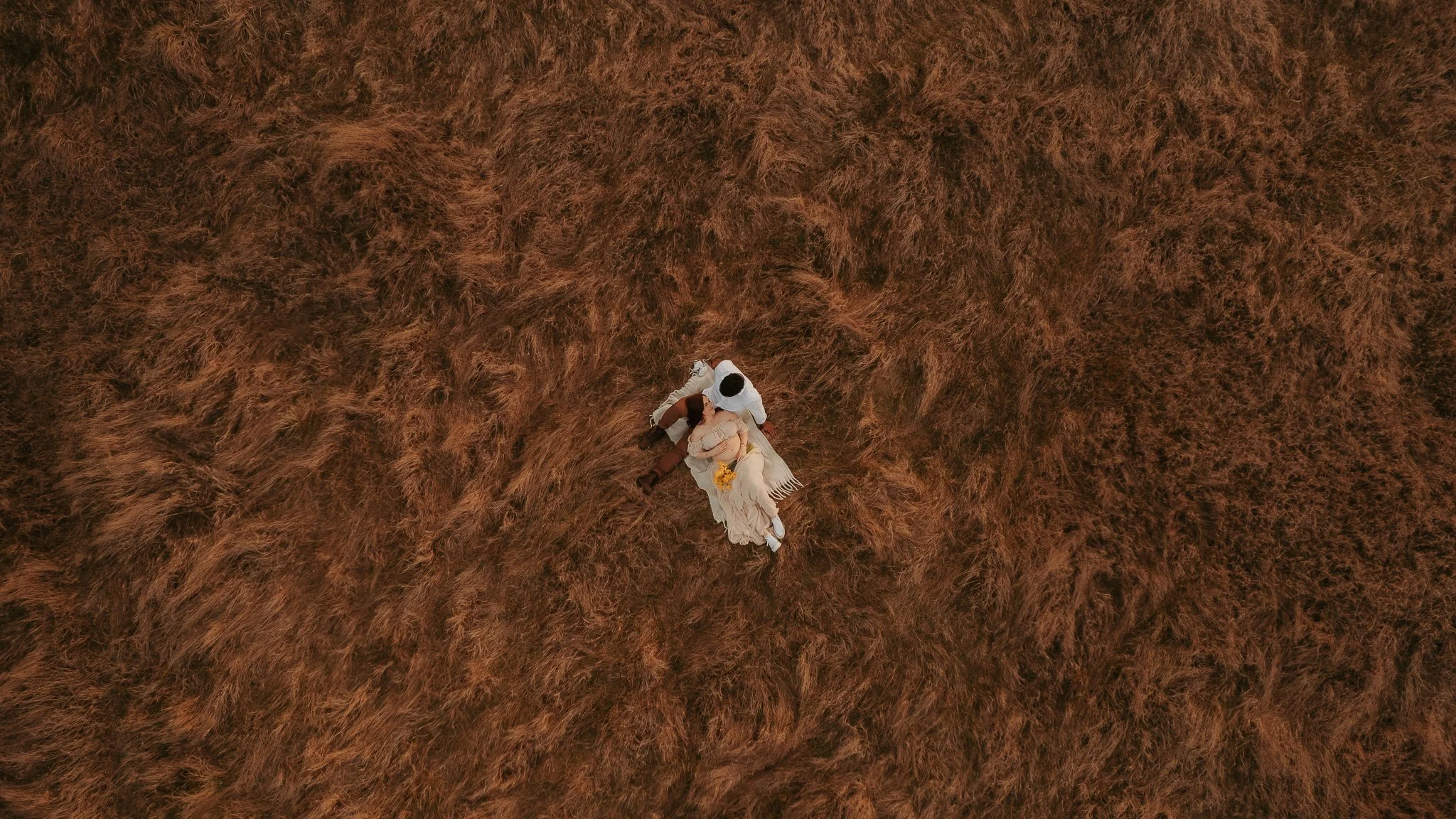 So what if I have like 40 favourites from this session? I'm the boss right? Haha

When I told someone recently that it was hard ever cutting things down to post, they said - Don't! I love scrolling through and looking at all the pictures! 

I am fina