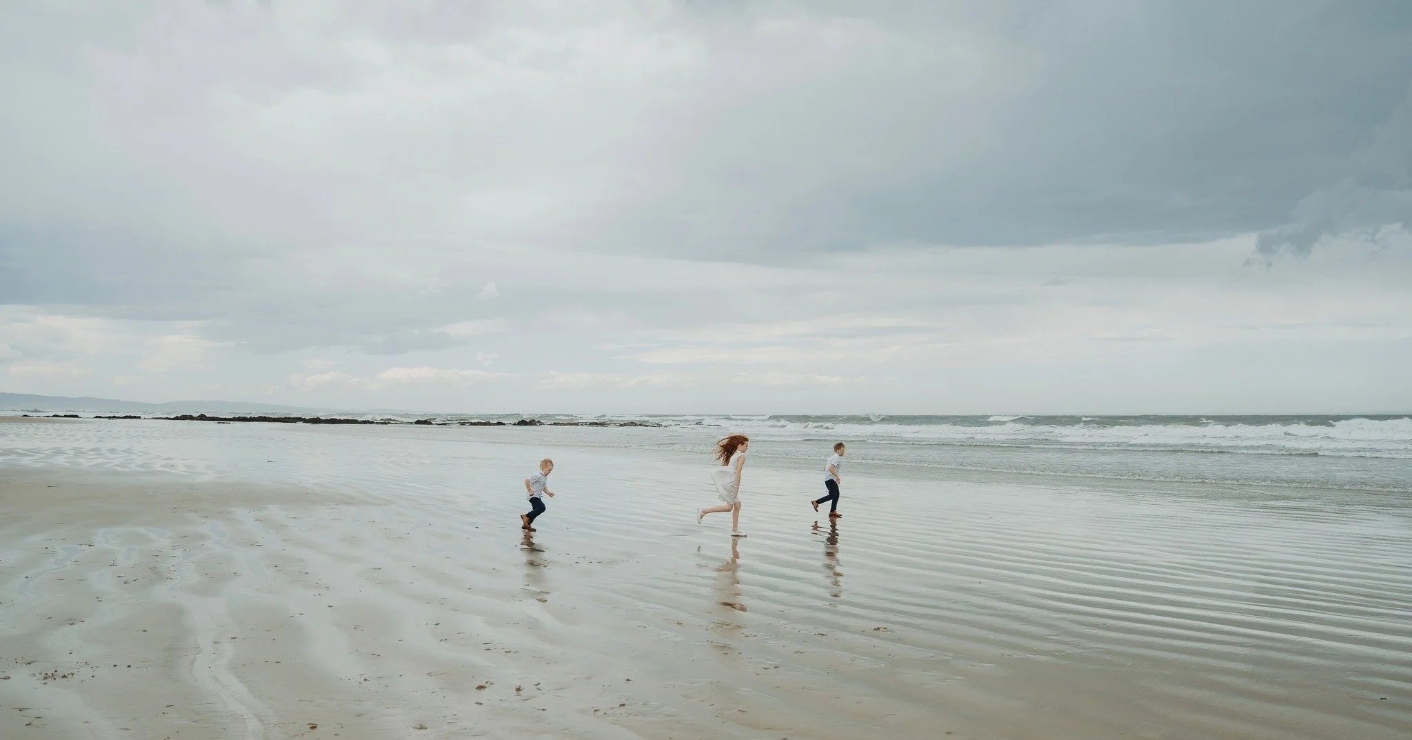 A quick sneak peek for the Freeman Family from out at Kaka Point this evening! With an absolute downpour all day for their wedding last year Stace and Regan wanted to get some updated family photos before moving over to Australia! Well she may have b