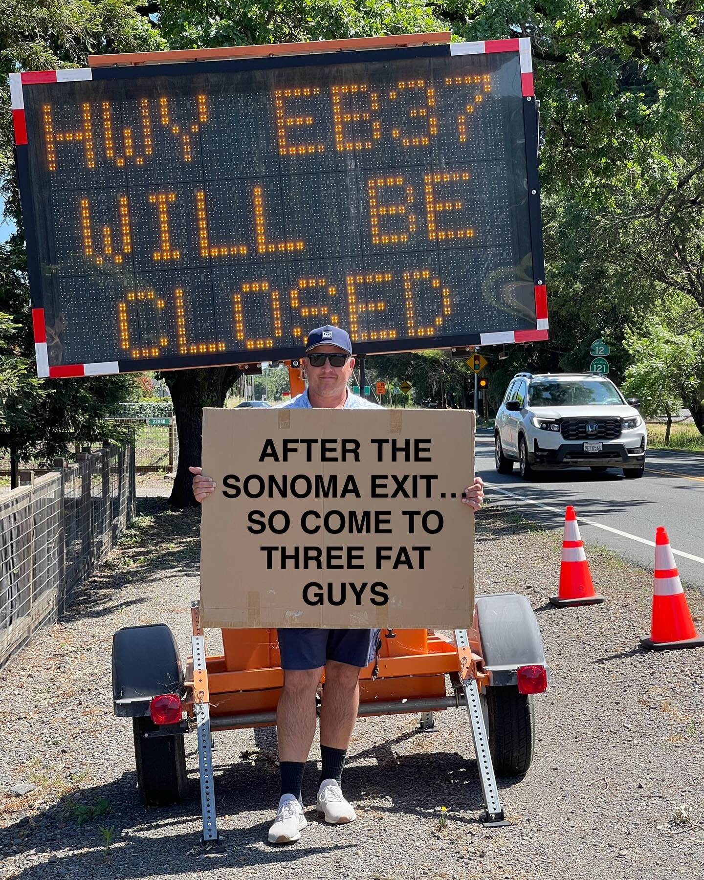 Don&rsquo;t let the road signs fool you, you can STILL get to Sonoma and Three Fat Guys even though parts of 37 are closed! 
.
#threefatguyswines #sonoma #winecountry #winetasting #winenot #winetastings #sonomavalleywine #dudewithsign #dudewithasign 