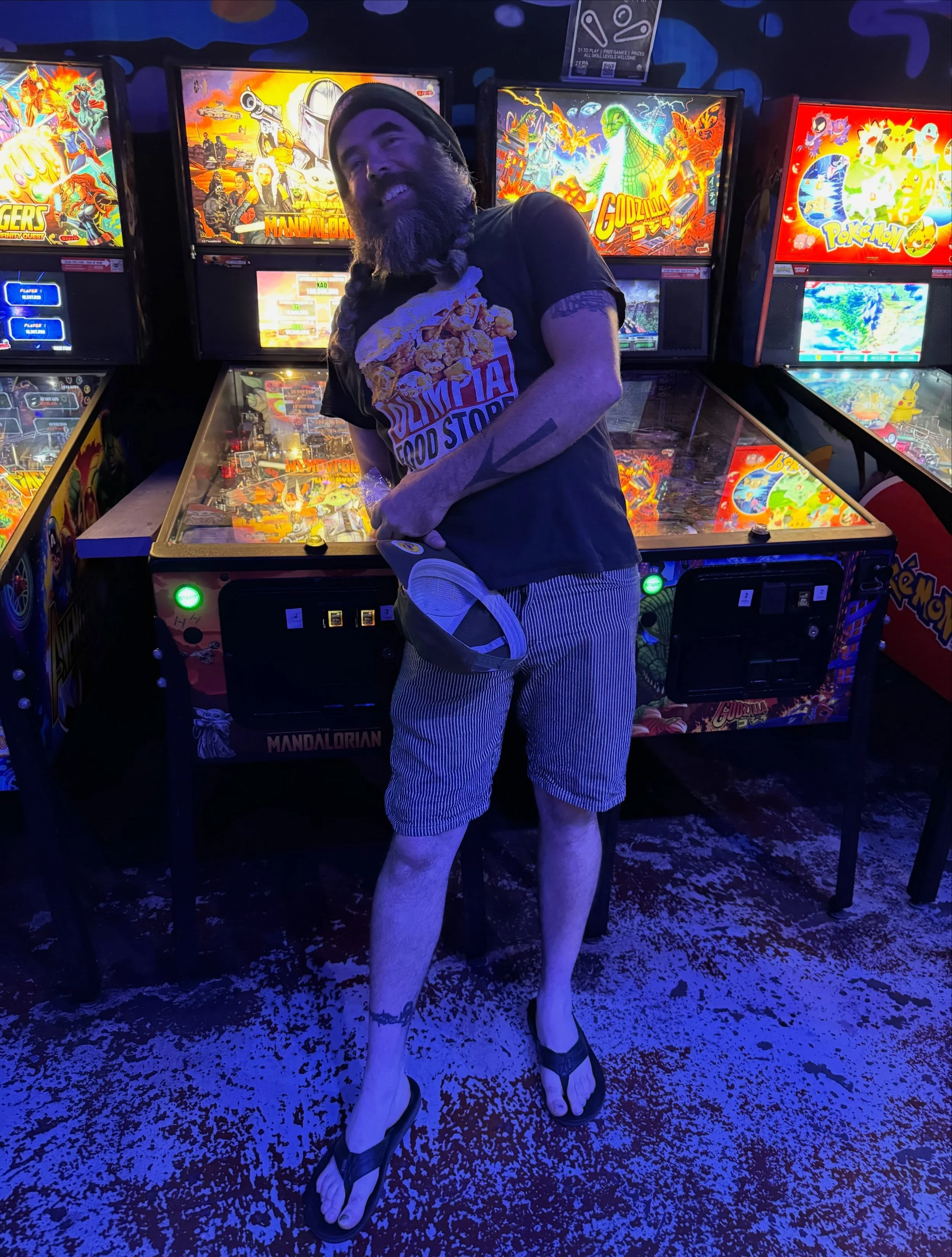 🏆 At last week&rsquo;s pinball league, Mike took home the prize last week - a @sternpinball beanie and some chocolate fudge, a fitting symbol of the richness and sweetness he brought to the flippers. We do it again this Tuesday ‼️ 

💪🏼 NOLA&rsquo;