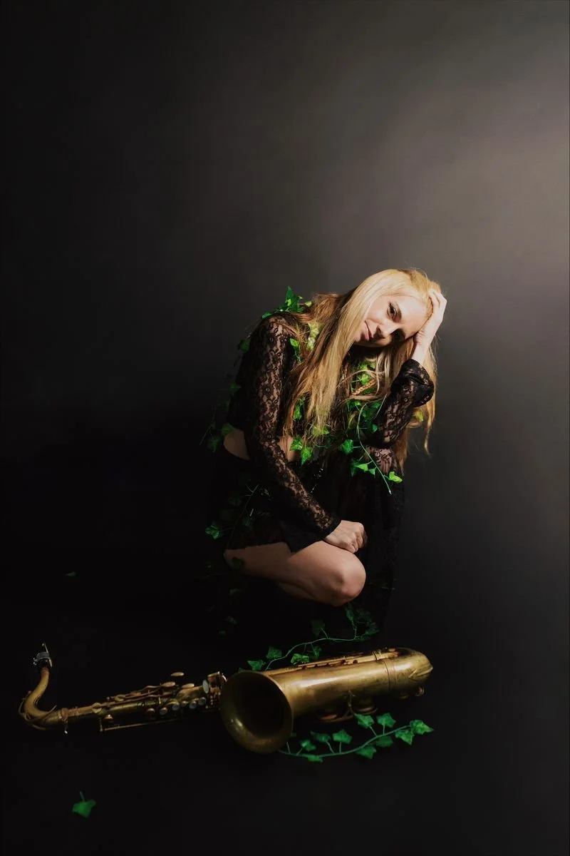 FRI 8 &amp; 9:30 - Julieta Eugenio w/Jonathan Barber, Matt Dwonszyk, Glenn Zaleski 