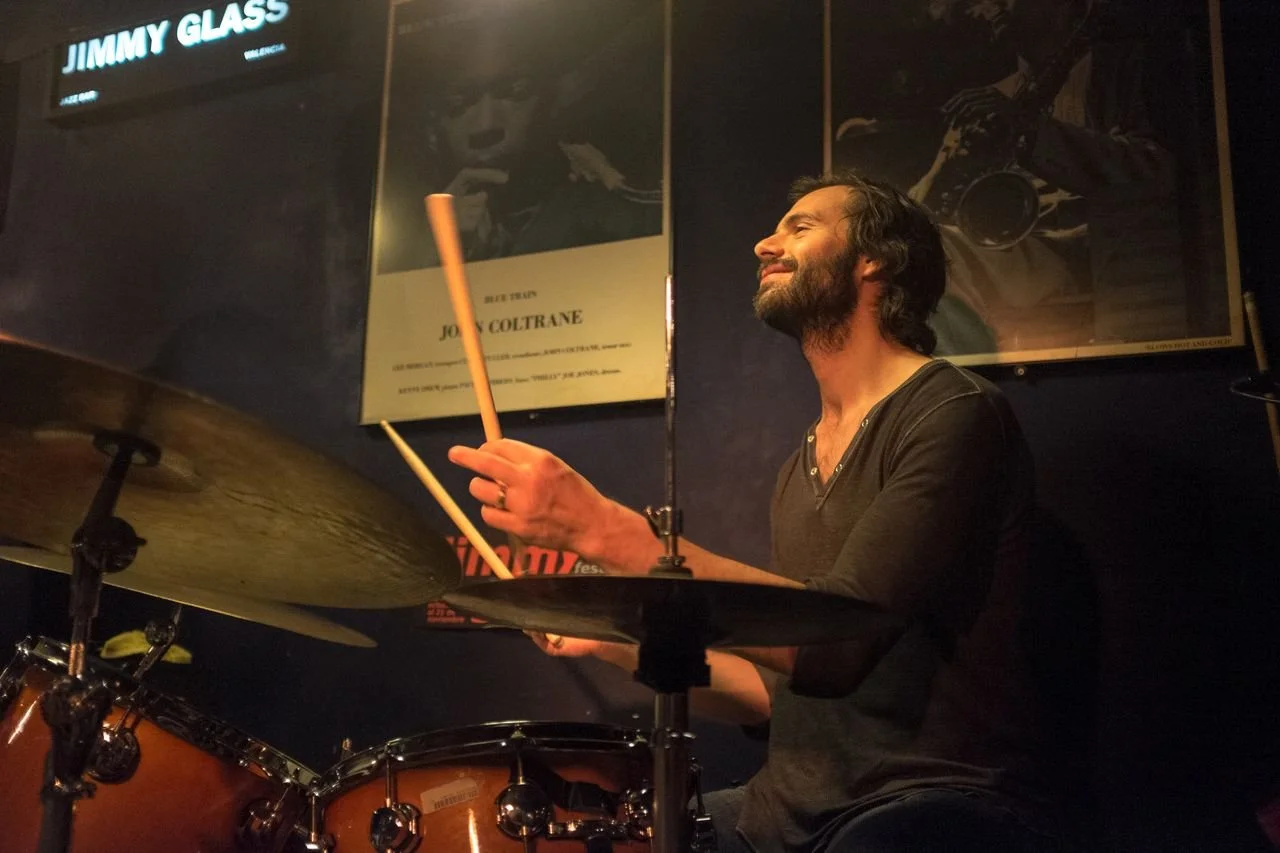 FRI 8 & 9:30 - Dan Weiss