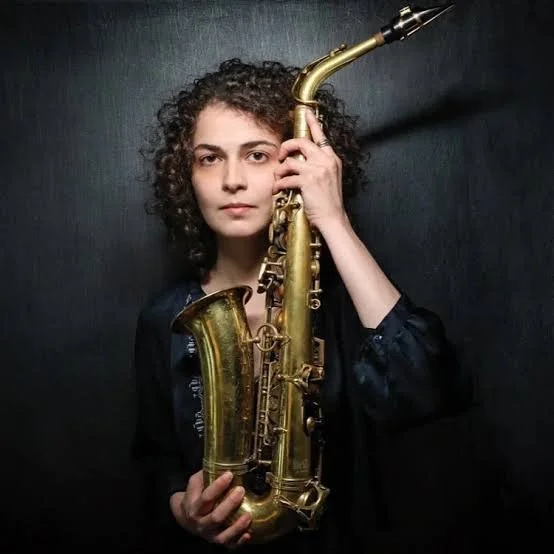 FRI 8 &amp; 9:30 - Zoe Obadia