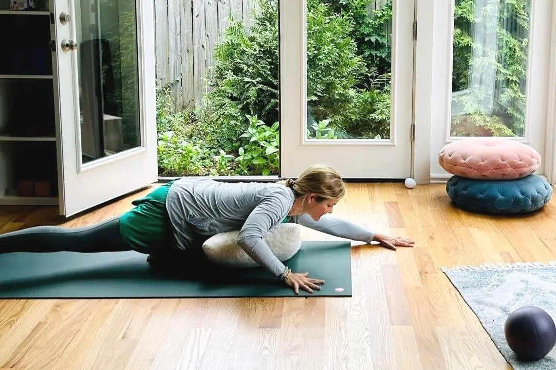 Caroline Gebhardt, LPC, RSME/T, somatic therapy Atlanta, Intuitive Eating, Polyvagal Theory, Nervous System Regulation, Non-diet, Movement Therapy, Eating Disorder Therapy Atlanta and Decatur, Georgia