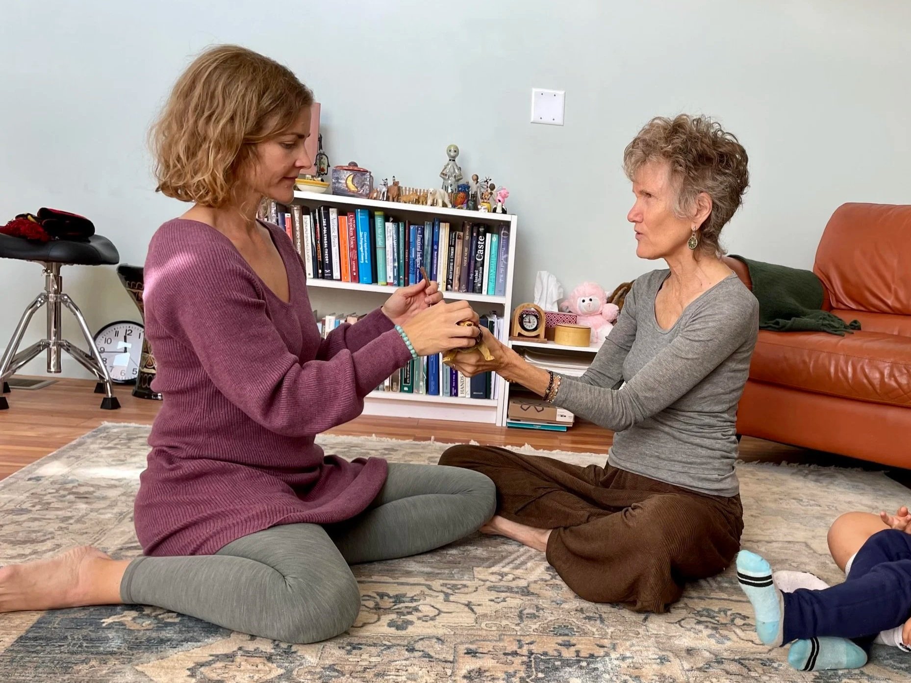 Caroline Gebhardt, LPC, RSME/T, somatic therapy Atlanta, Intuitive Eating, Polyvagal Theory, Nervous System Regulation, Non-diet, Movement Therapy, Eating Disorder Therapy Atlanta and Decatur, Georgia