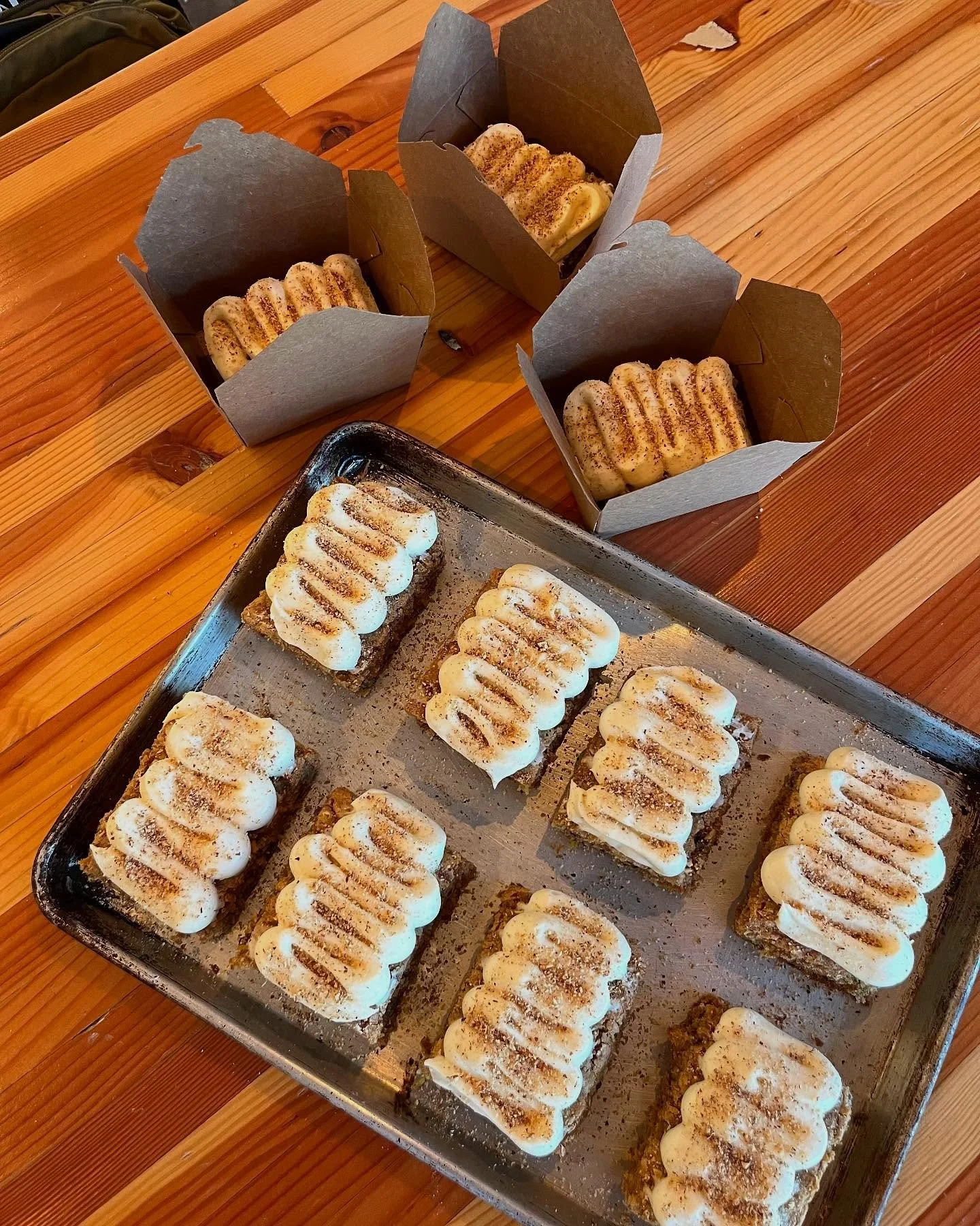 This week&rsquo;s menu features our spiced carrot cake (topped with hazelnut dust!) 🌟 Order now for next week&rsquo;s meals if you want more sweetness in your life!
