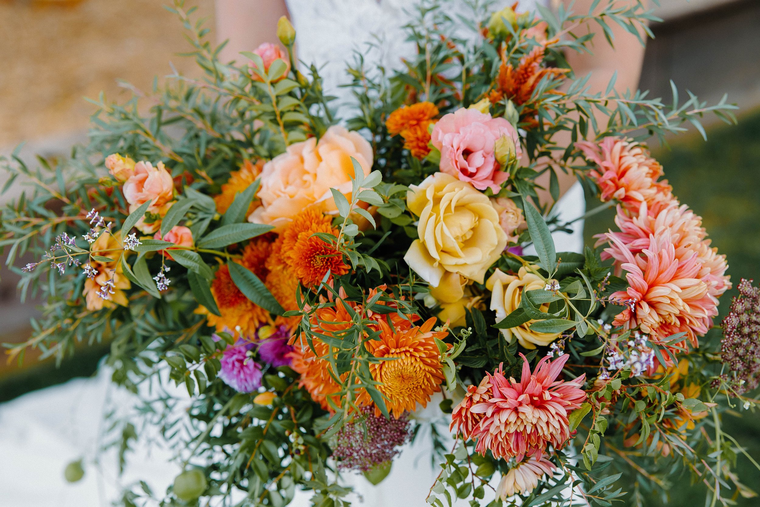 Deluxe Handheld Bouquet