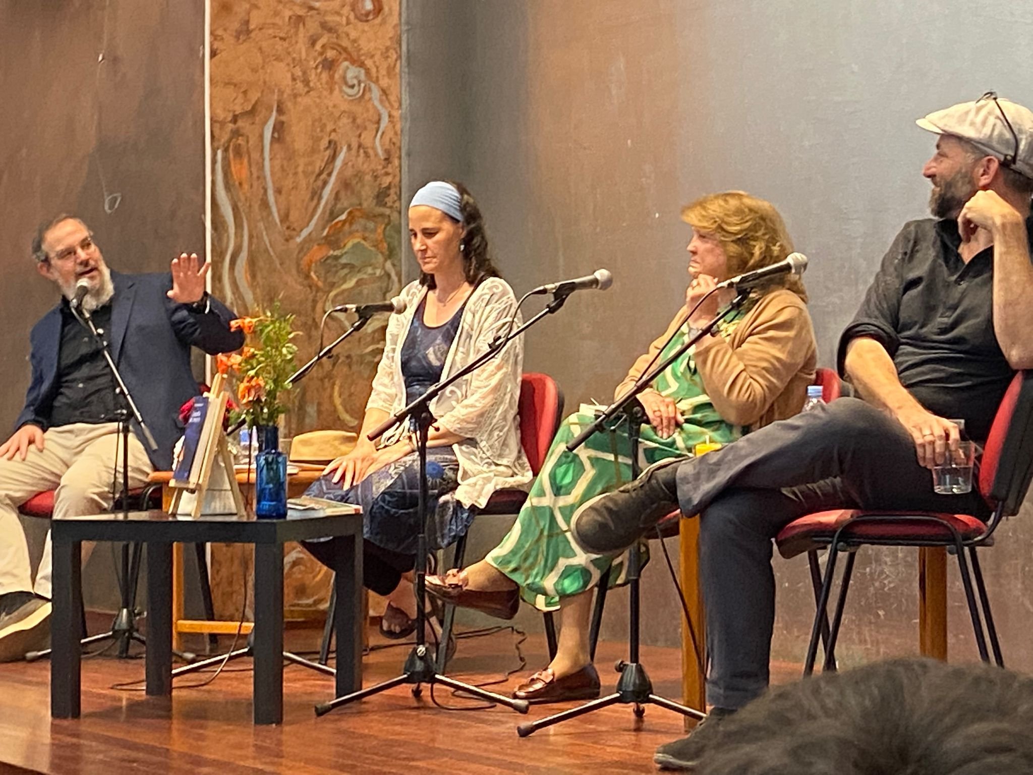 Presentación del libro Caligrafía del corazón, de Mardía Herrero