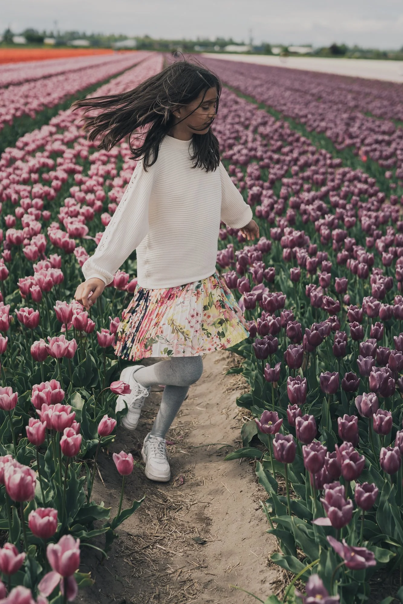 Kids Photography in a tulip field
