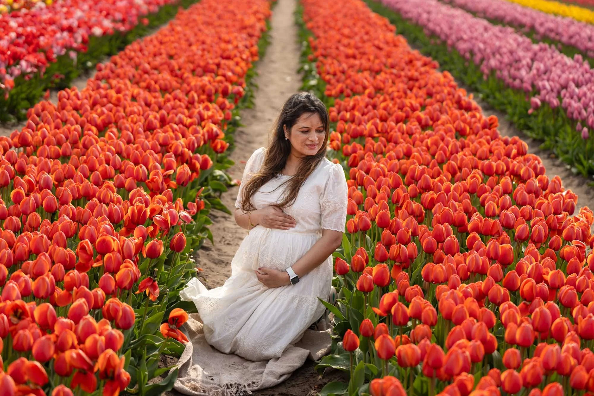 Photoshoot in a tulip field Amsterdam