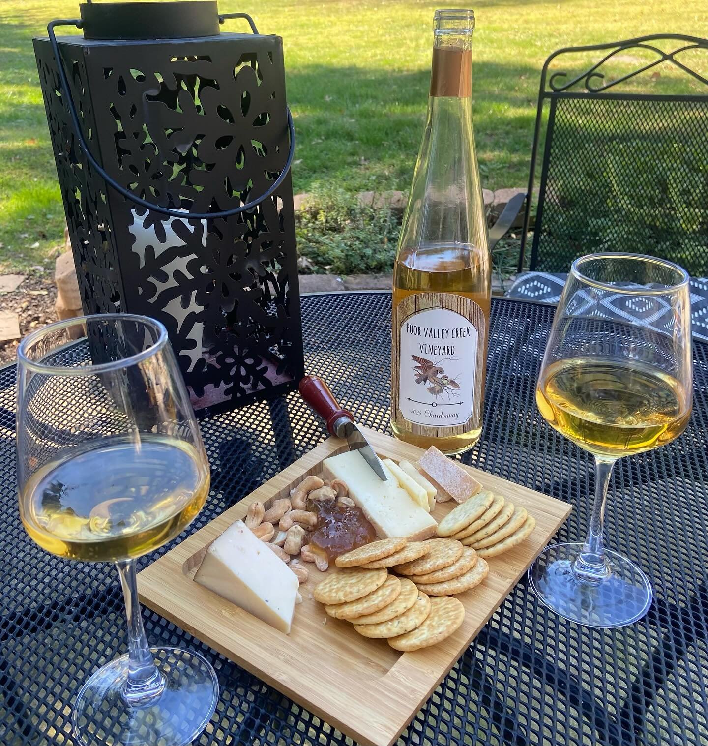 #poorvalleycreekwine #chardonnayday #sundayfunday☀️ #winelovers