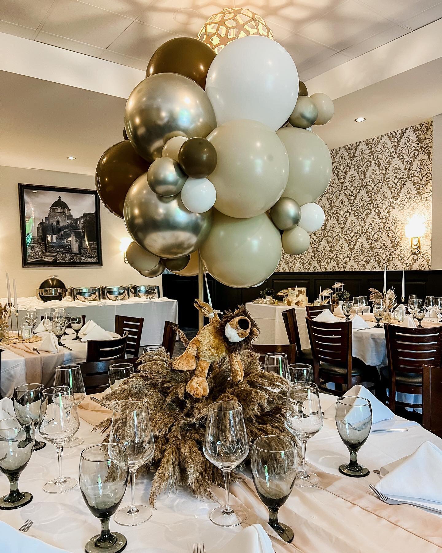 These custom made safari centerpieces deserved their own post 👏

#babyshowers #babyshowerideas #babyshowerparty #babyshowerdecor #babyshowerdecorations #babyshowerballoons #balloonarch #celebration #balloongarland #balloonstyling #balloonsdecor #boh