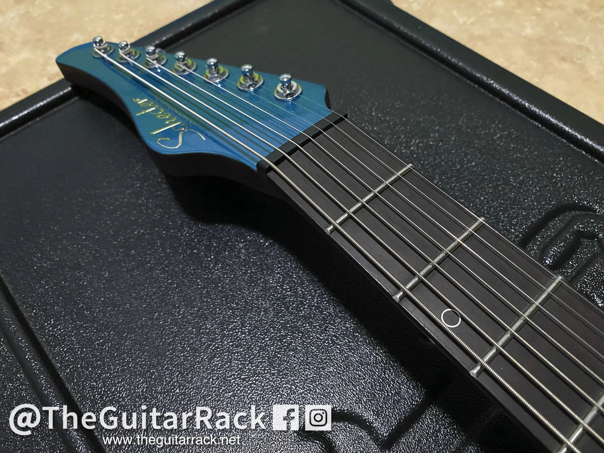 AM-7, Aaron Marshall Signature