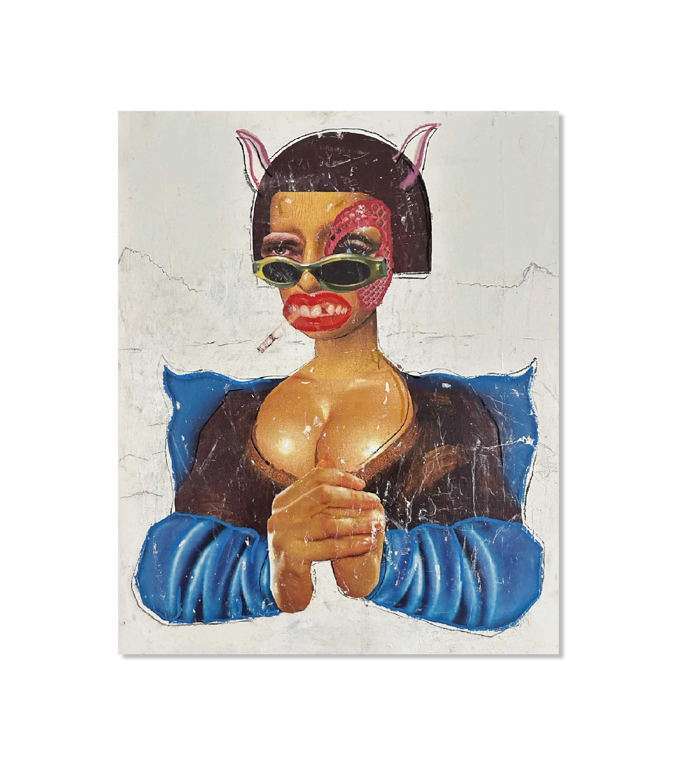 Busty-Mona.jpg