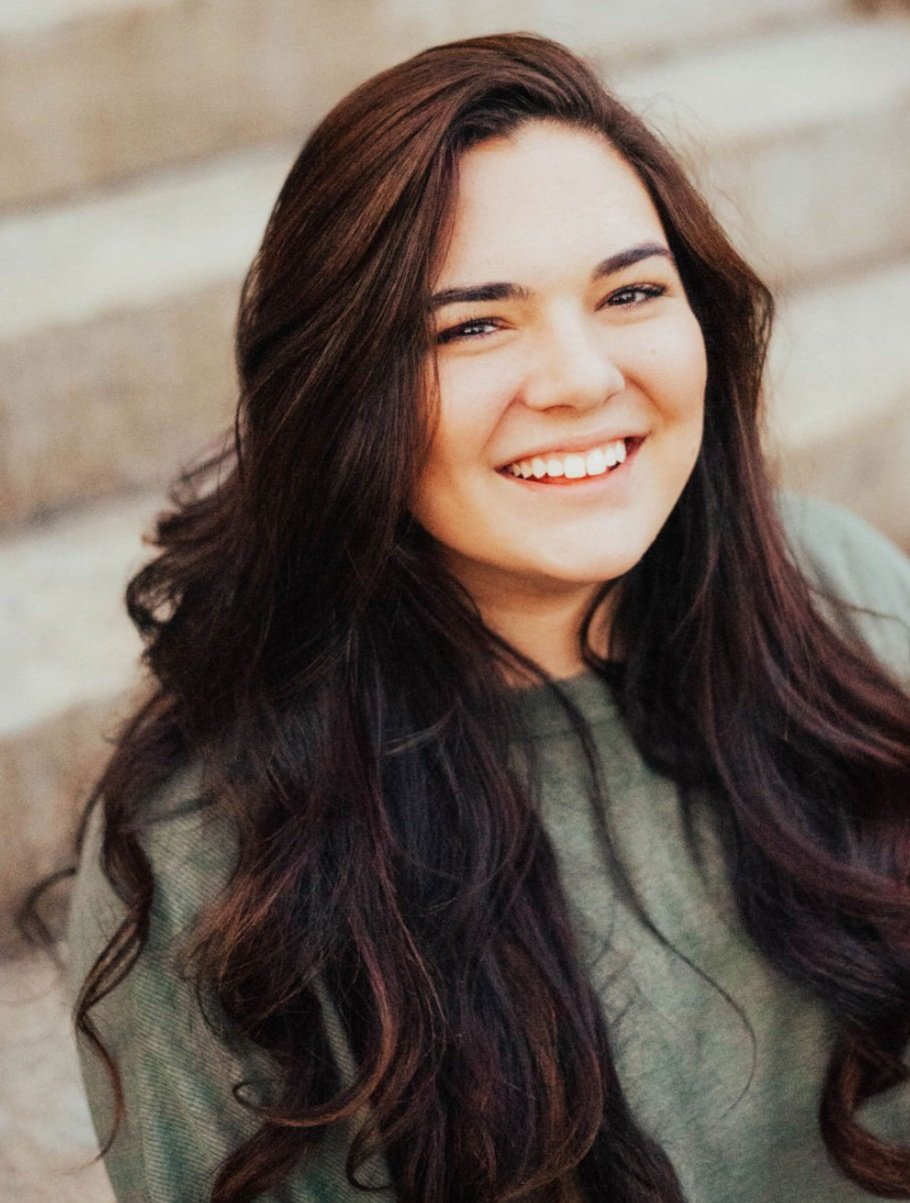 Claire Pappas Headshot.jpg