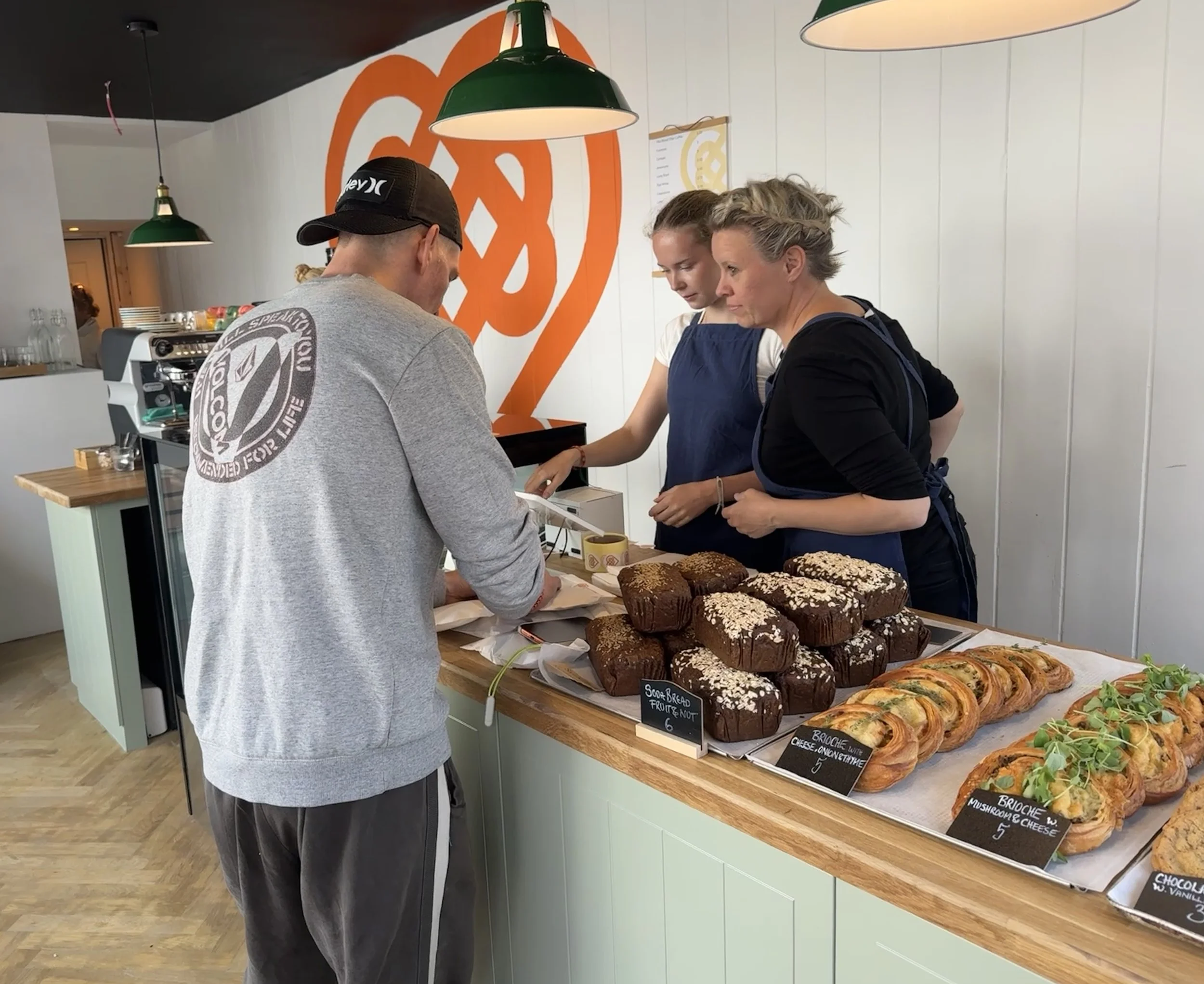 Fika Bakery and Cafe in Brighton, Sussex. Cinnamon and cardamom buns: From Sweden with love. National wholesale cinnamon buns. Visit our Fika Bakery Cafe in Brighton's North Laine