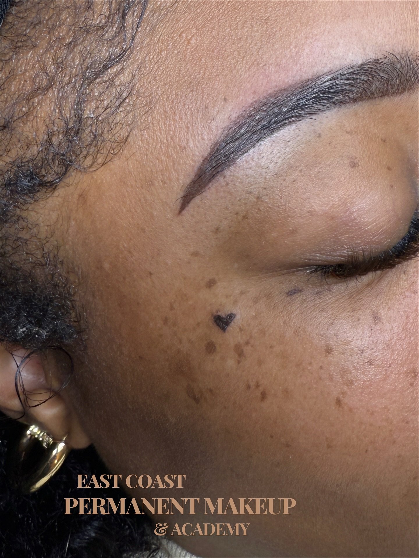 Heart Freckle Tattoo!!!❤️❤️❤️❤️😊 Permanent Freckles, beauty marks, and heart freckles are available to book!❤️

I&rsquo;ve done permanent freckles in the past &amp; it wasn&rsquo;t asked about/wanted for a while so I just didn&rsquo;t have it listed