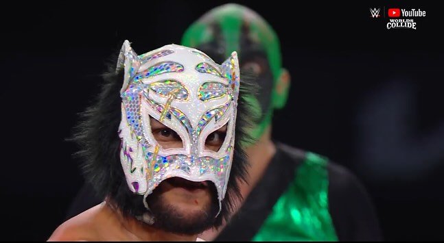 #worldscollide was amazing! All the talent from @wwe and @luchalibreaaa represented and showed out! Latinos rep throughout the world! 

It was an honor to step back in the ring and have a memorable moment for all hoomans to enjoy! 

Are you excited f
