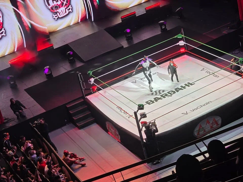 Thank you always Monterrey Mexico 🇲🇽! Love always, Mr. Puss in Boots! 

&iexcl;Gracias siempre Monterrey M&eacute;xico 🇲🇽! &iexcl;Amor siempre, Sr. Puss in Boots!

@wwenxt @wwe @luchalibreaaa @tkogrp