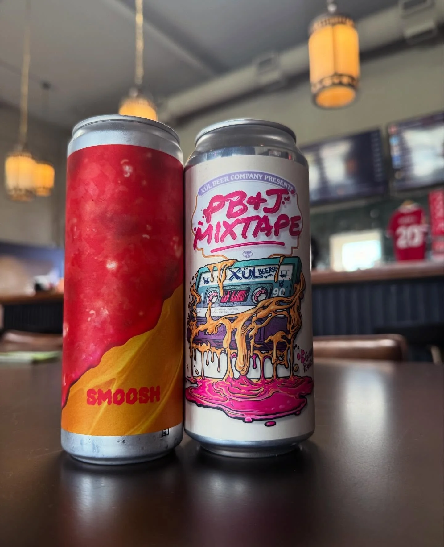 How do you like your pb&amp;j? In liquid form you say? GOOD then we got you covered! 🥜 🍞 🍇 🍞 🍓 

@twotidesbrewing SMOOSH: pb &amp; strawberry jelly sour ale

@xulbeer PB&amp;J Mixtape: pb &amp; grape jelly sour ale

Why not try both? 😋 

Both i