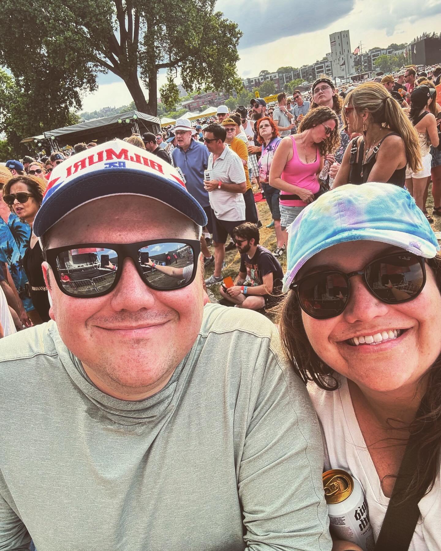 Minnesota Yacht Club w/ Captain @emilyclaggy 🛥️🎶😎