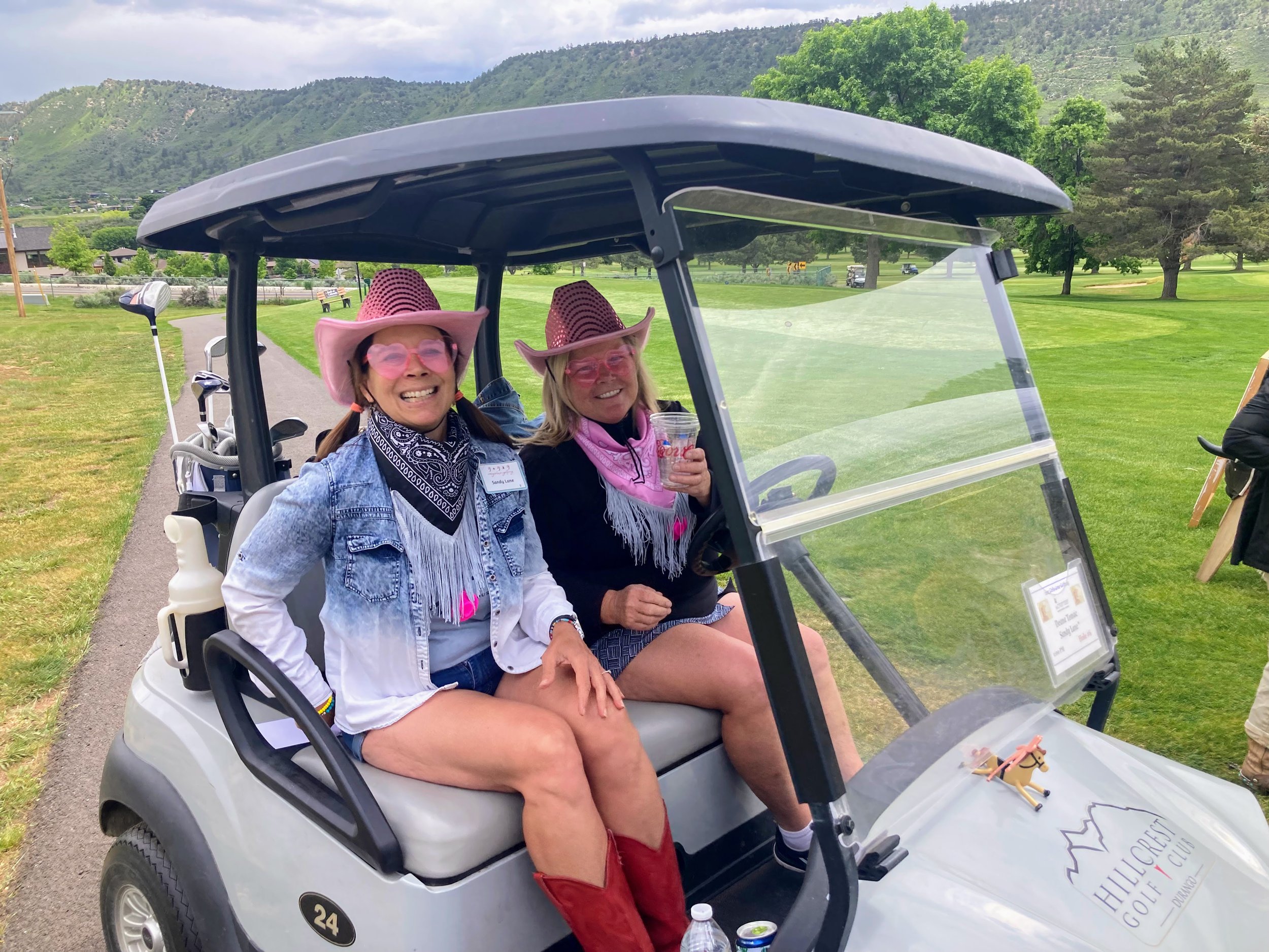 Giddy Up and Golf!