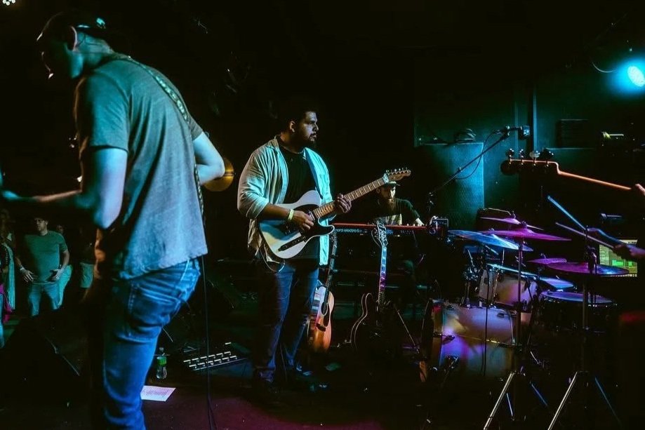 Live Music - Jon Hayes