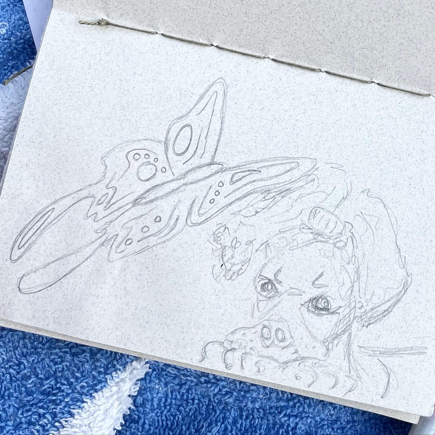 Some sweet mark making in my precious, hand bound @castandclover sketchbook&hellip; 

light, loose, and pool-side. 

#summersketchbook #pencilillustrations #pencilonpaperdrawing #drawingsketch #sketchbooktour #sketchbookillustrations #conceptsketches