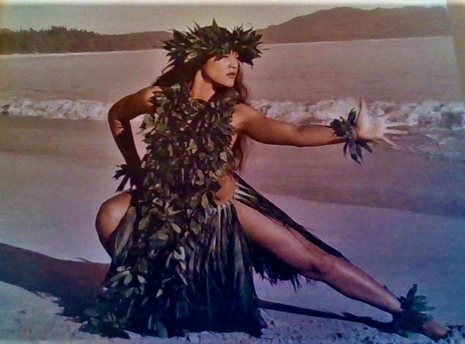 hula+on+beach.jpg