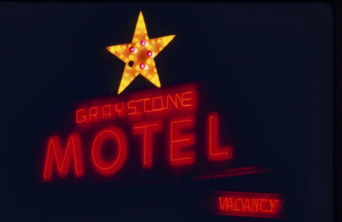graystone motel sign-2.jpg