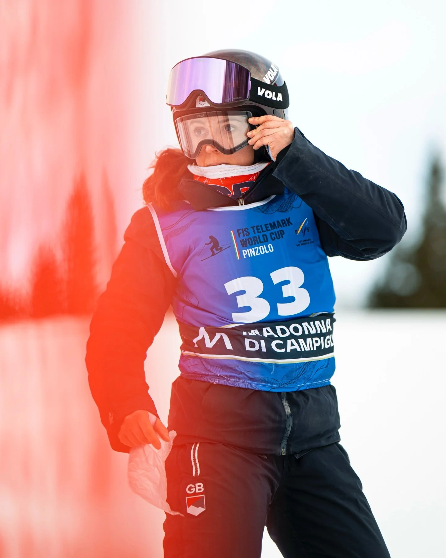 Action and faces from the Telemark World Cup in Pinzolo 👀 

Shot for @fis_telemark 👌

@skiarea.campiglio #telemark #telemarkskiing #telemarkworldcup #skiworld #skiworldcup