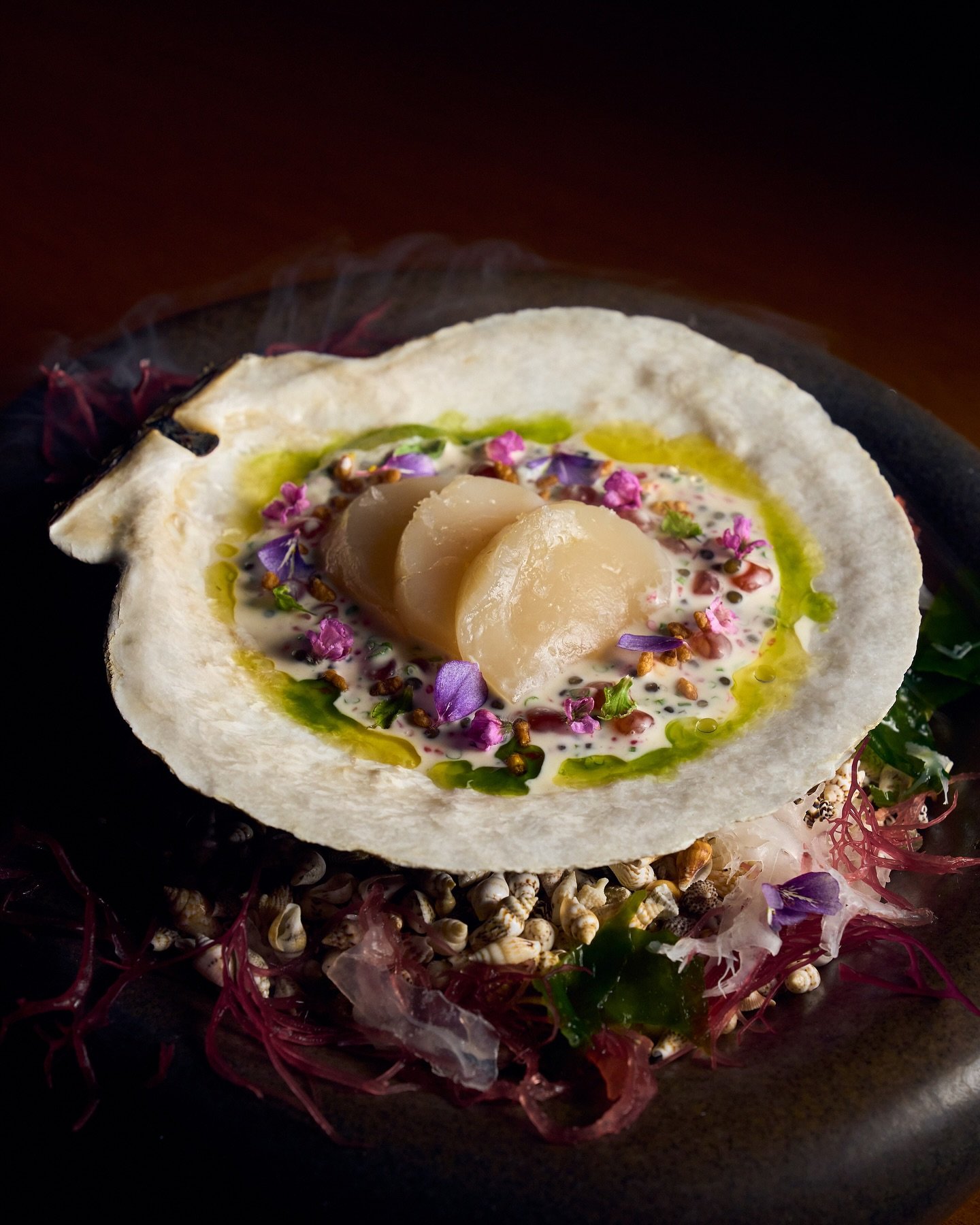 Step into an unforgettable new year with a refined Omakase experience, featuring Amadai with matsutake and a green curry emulsion along with a special Hokkaido Scallop dish crafted exclusively for New Year&rsquo;s Eve. Reserve your seats at the link 