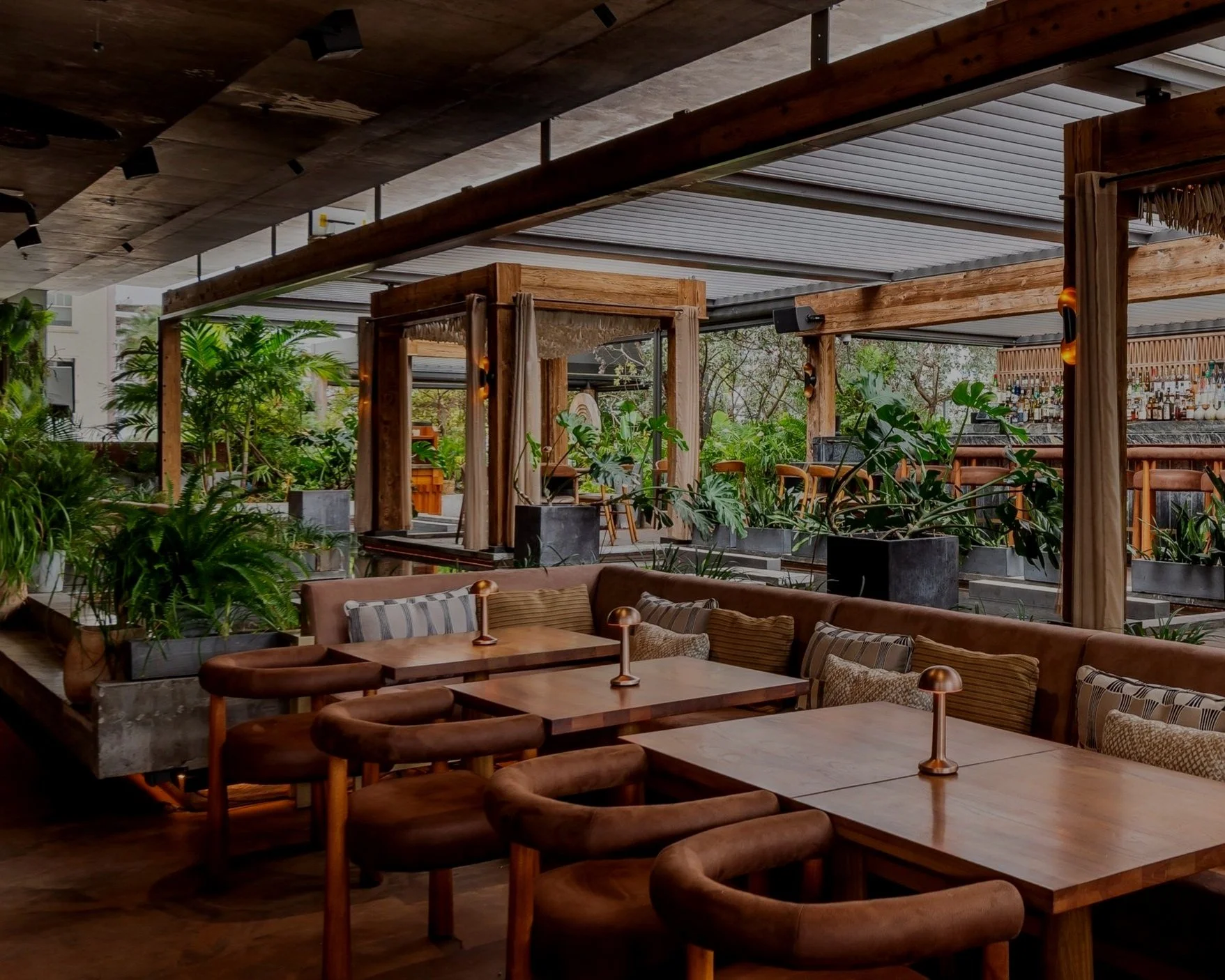 A minimalistic and nature design of MILA Miami's restaurant.