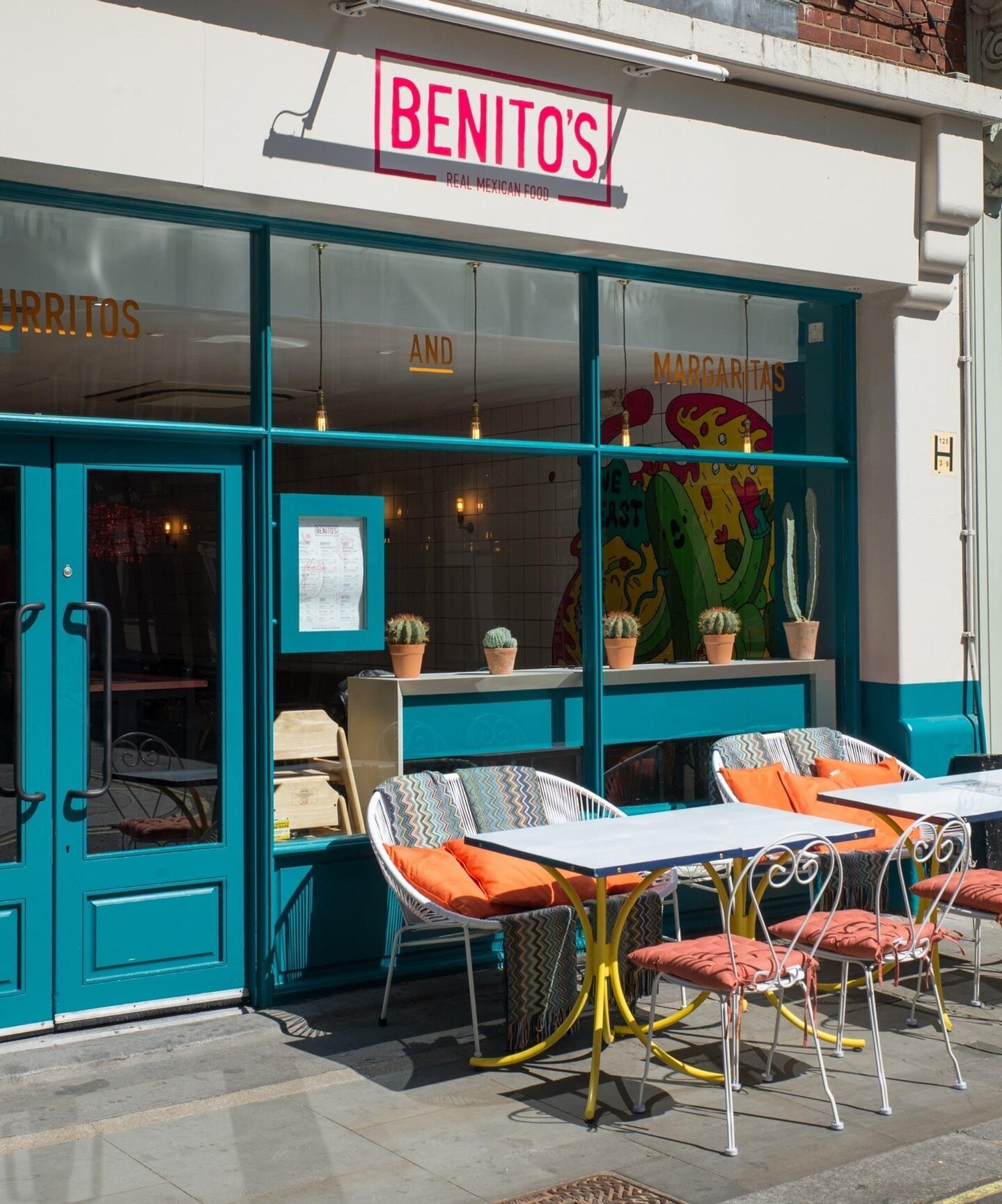 Sunshine and cocktails&hellip; what more could you ask for on a day like today? 🌞 Enjoy our delicious food outside at Covent Garden! In need of a cool space, our Hinckley site has Air-con 💨