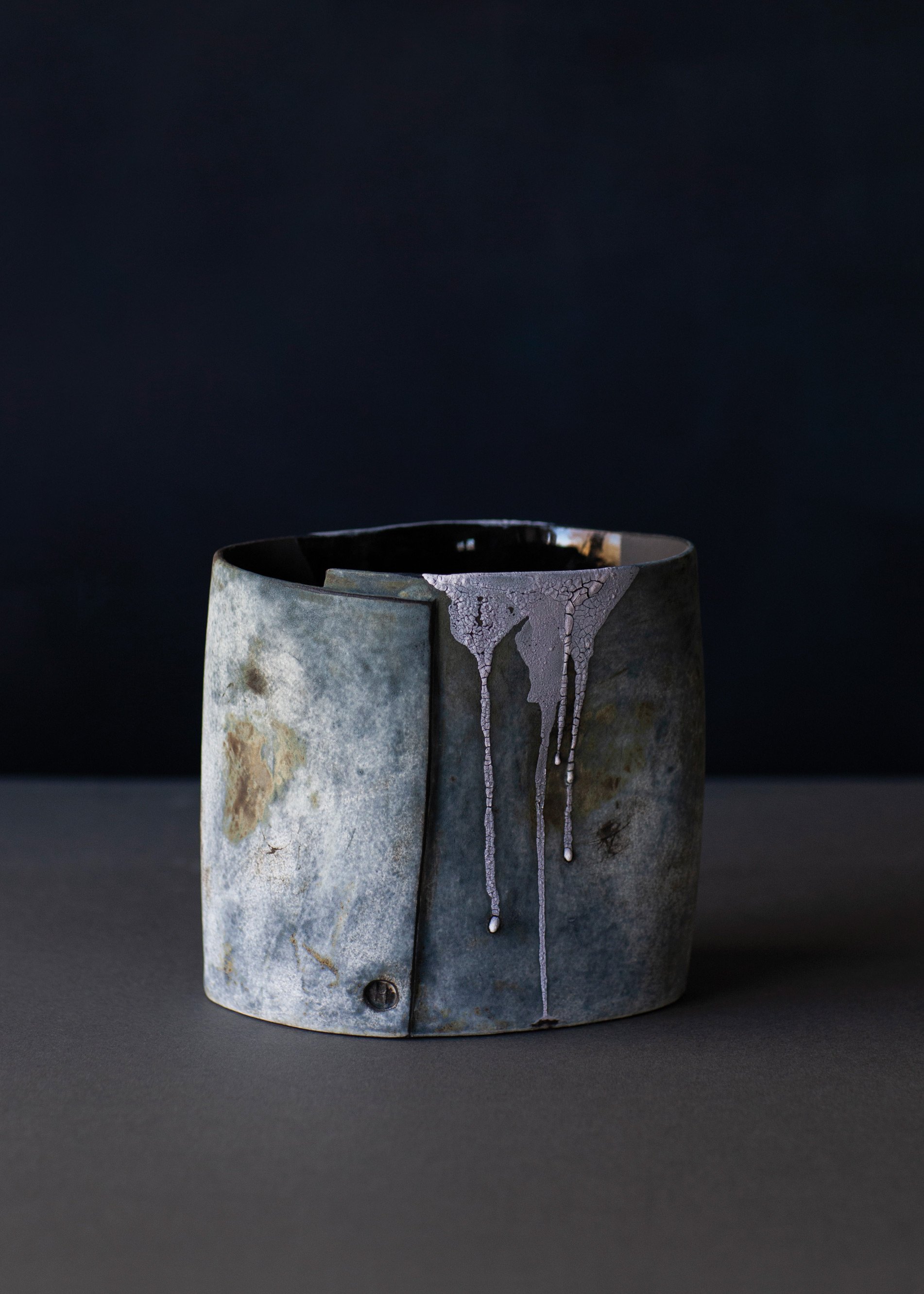 Hilary-Mayo-01.-Landscape-Vessel,-Black.Photo-credit,-Zuza-Grubecka-FOG27.jpg
