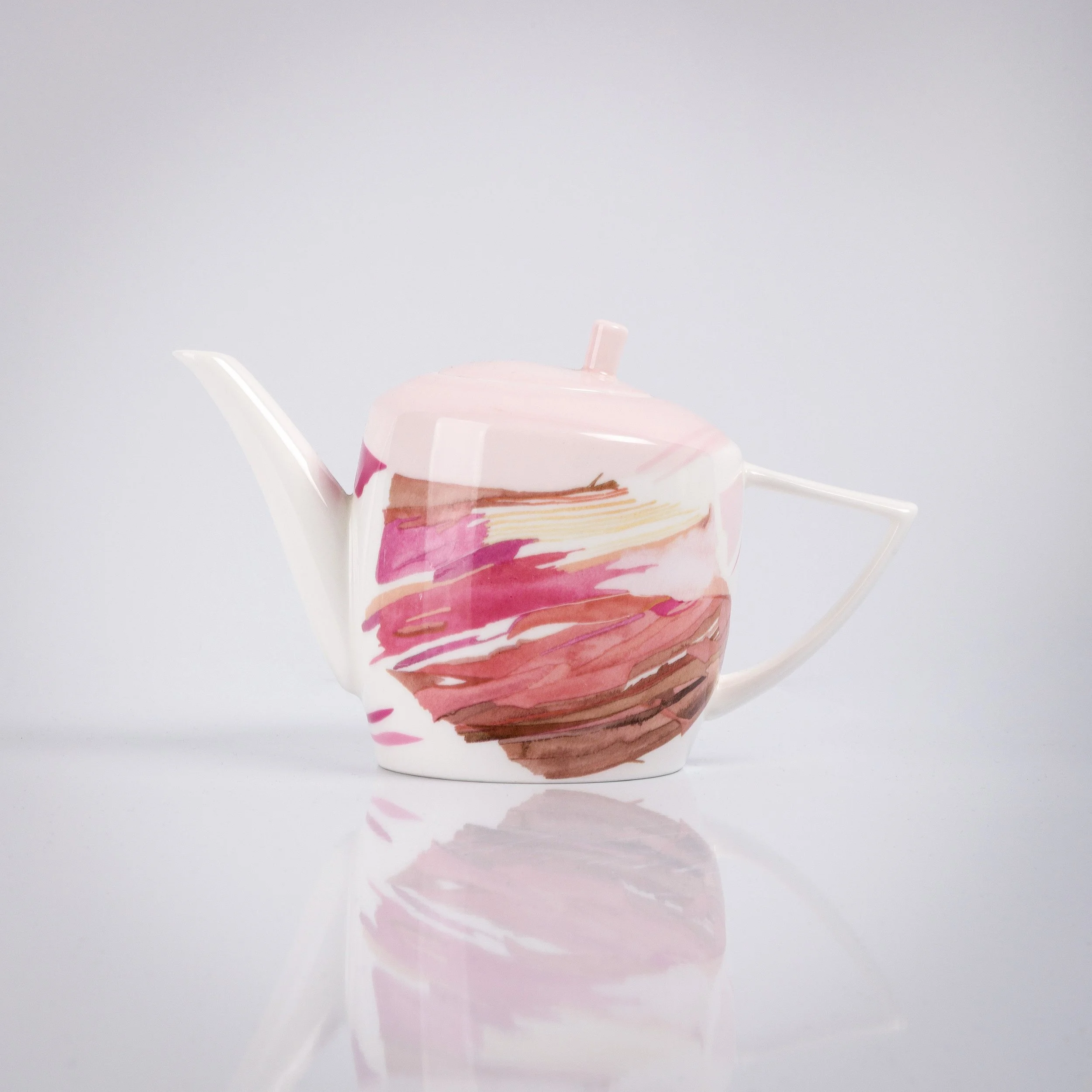 ....Lowri Davies – Teapot..Lowri Davies – Teabot....